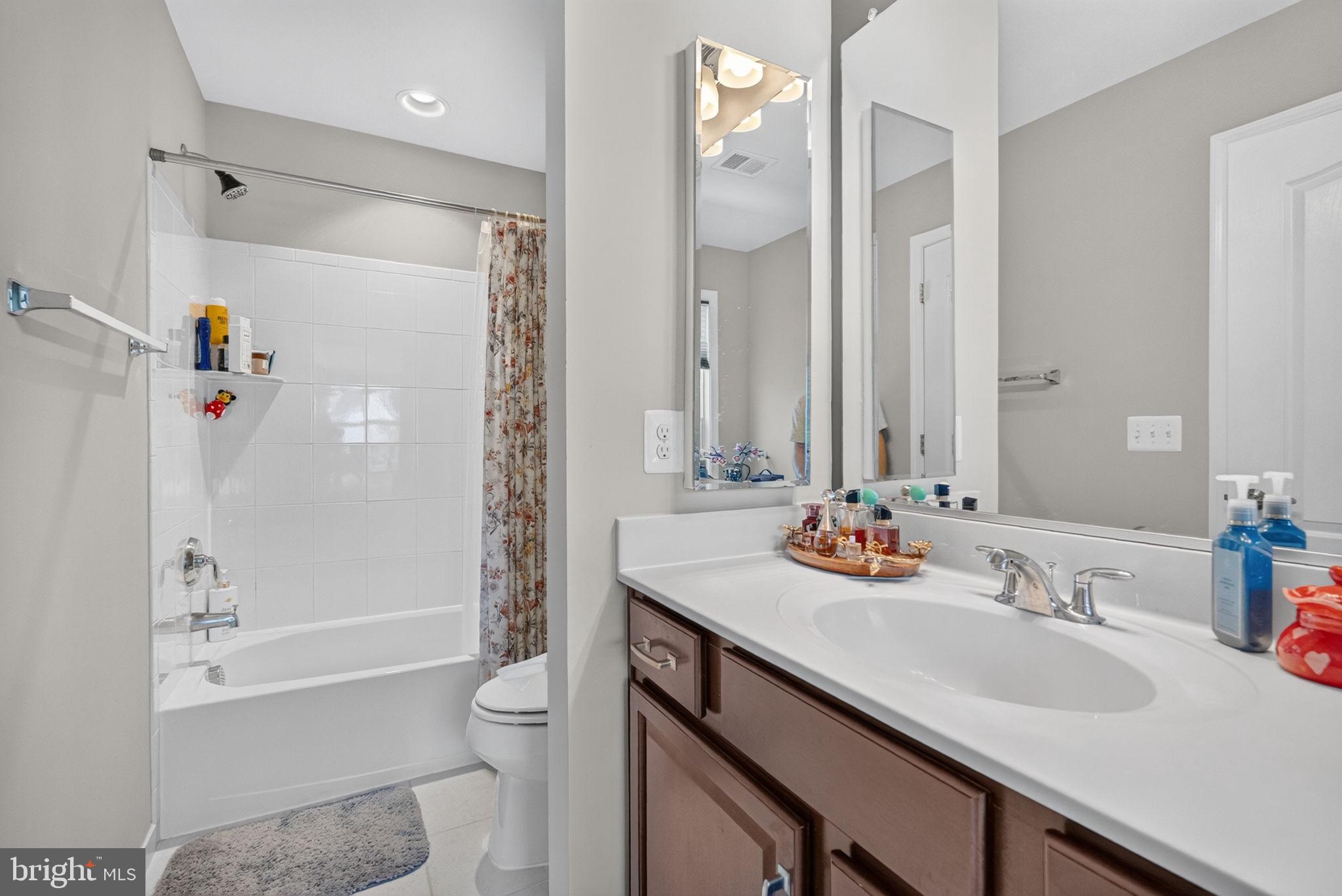 TANGLEWOOD - Residential