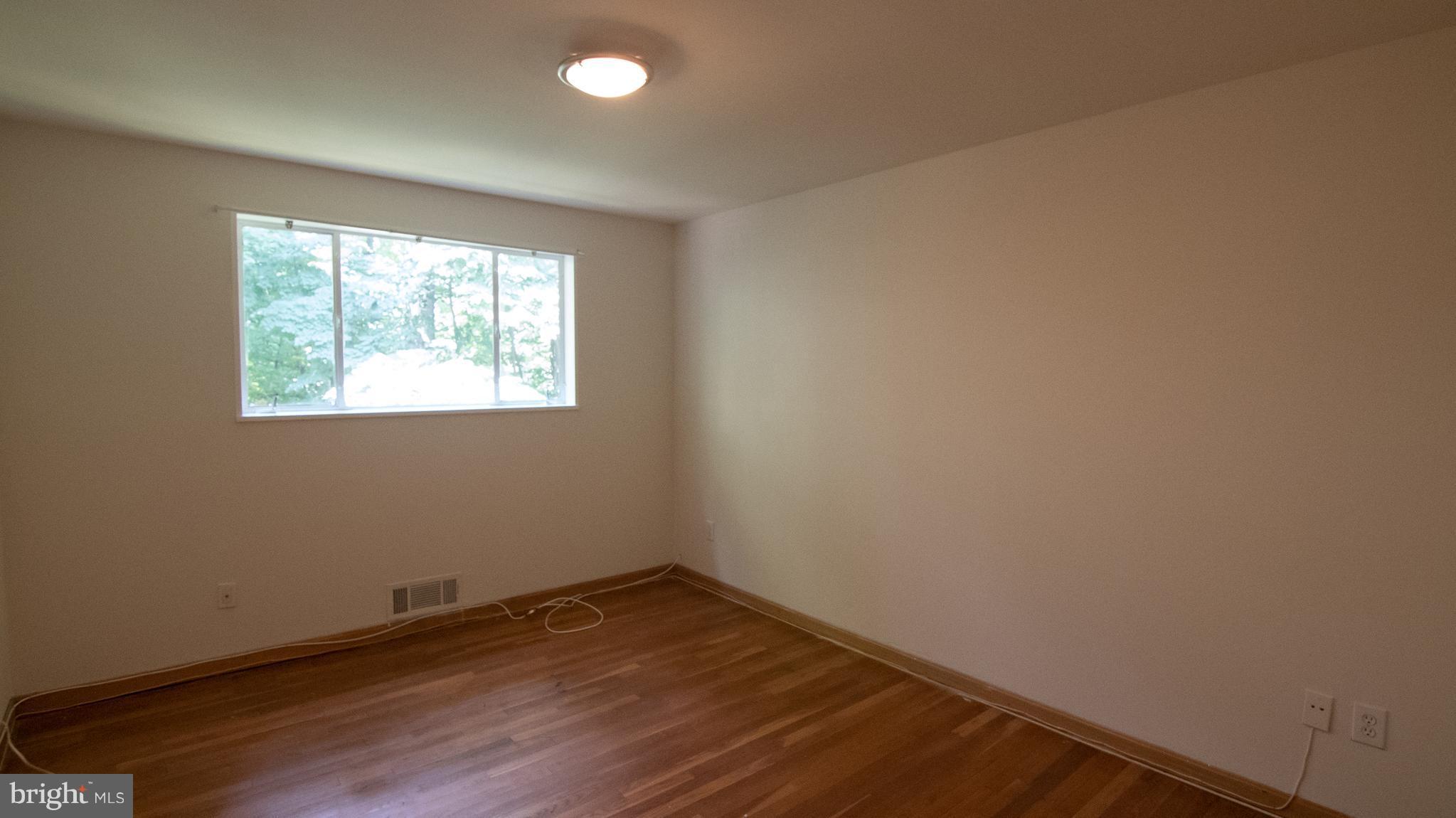 PARKSIDE CONDOMINIUMS - Residential Lease