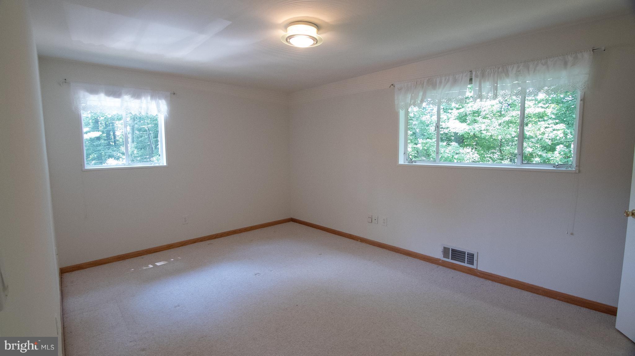 PARKSIDE CONDOMINIUMS - Residential Lease