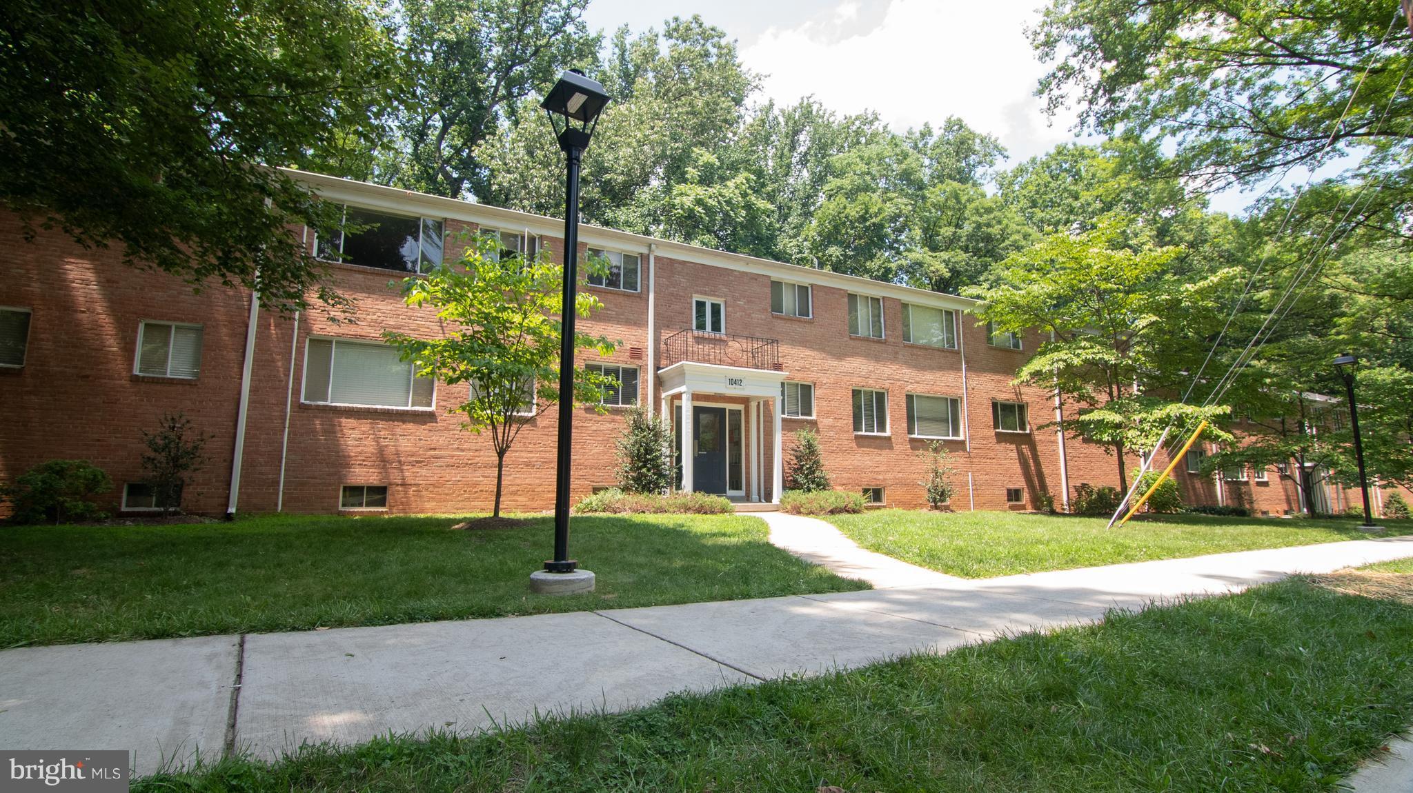 PARKSIDE CONDOMINIUMS - Residential Lease