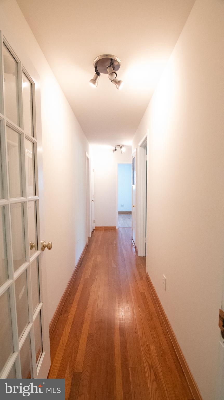PARKSIDE CONDOMINIUMS - Residential Lease