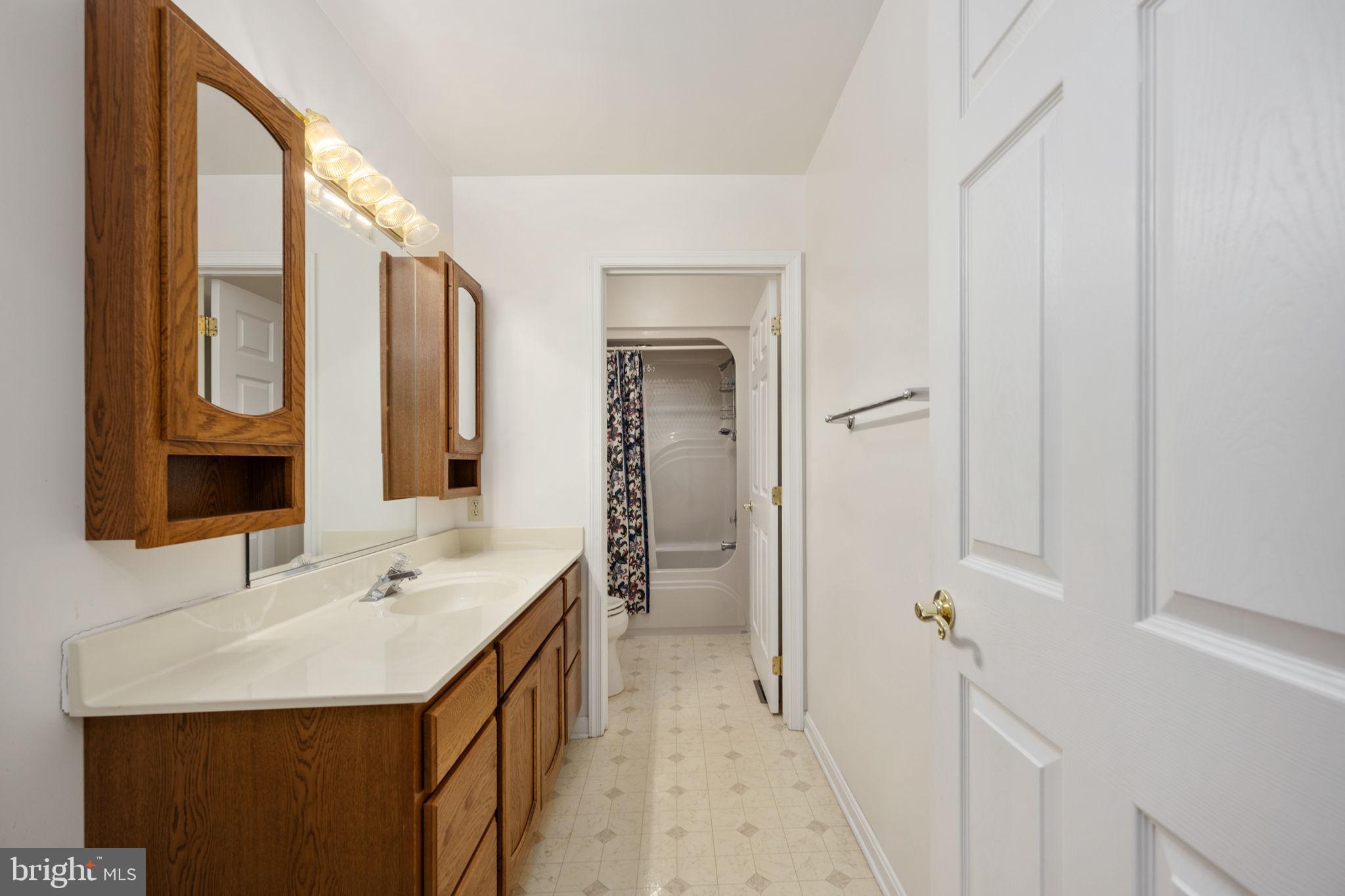 KENDALLWOOD ESTATES - Residential