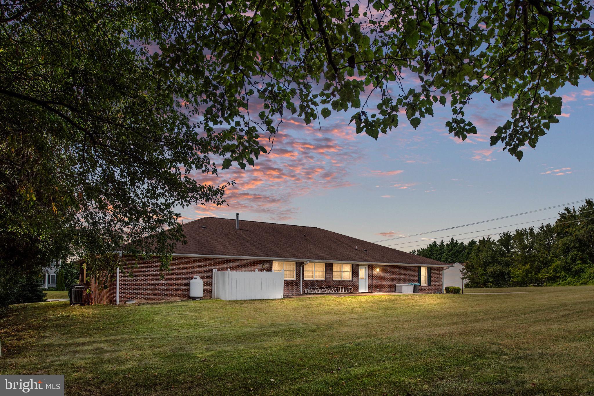 KENDALLWOOD ESTATES - Residential