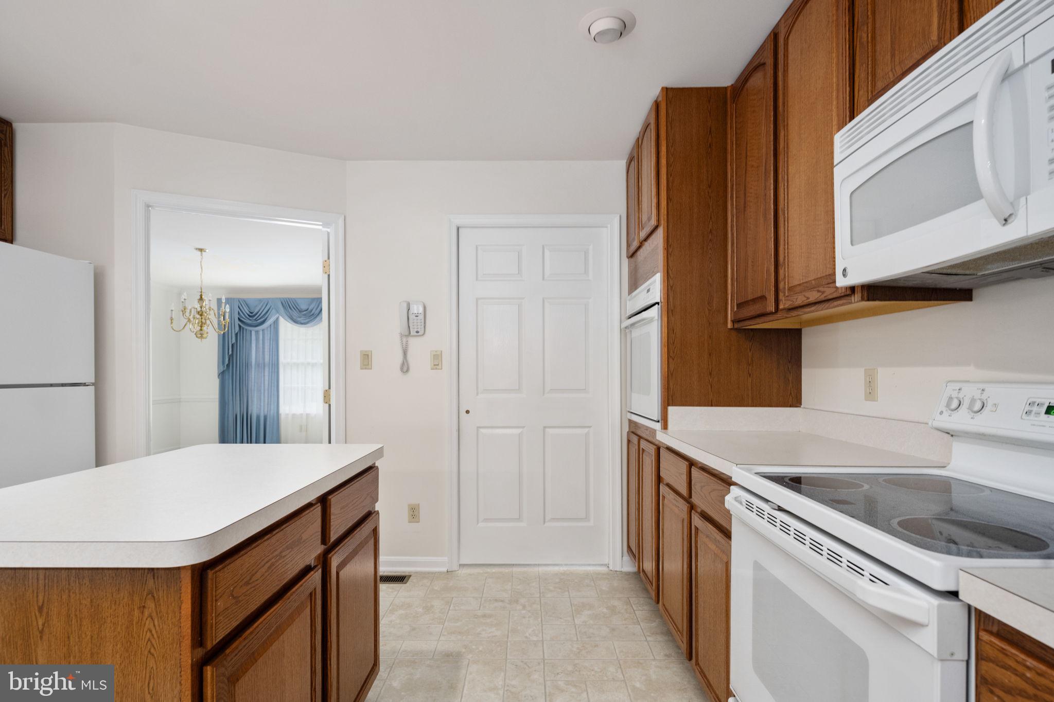 KENDALLWOOD ESTATES - Residential