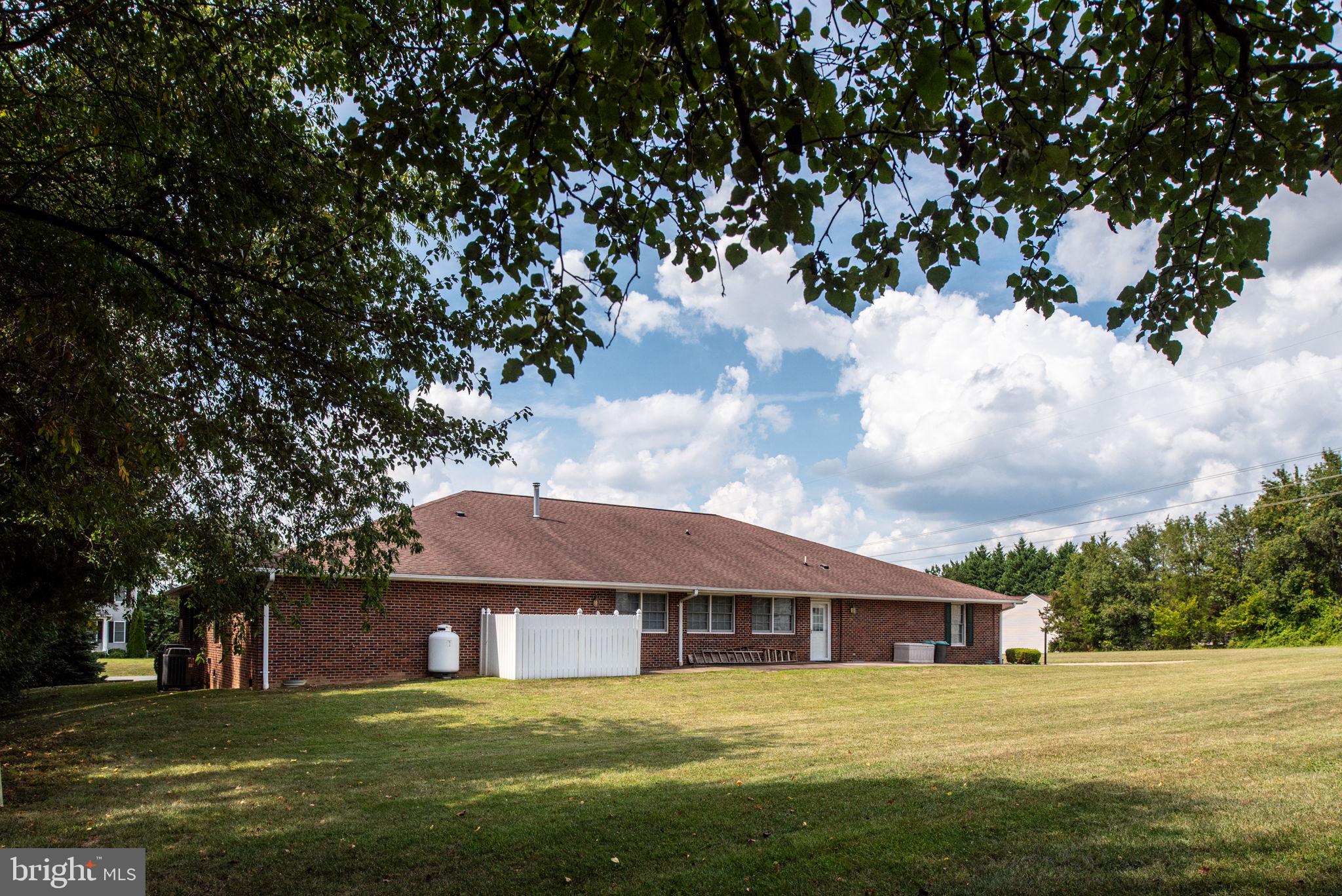 KENDALLWOOD ESTATES - Residential