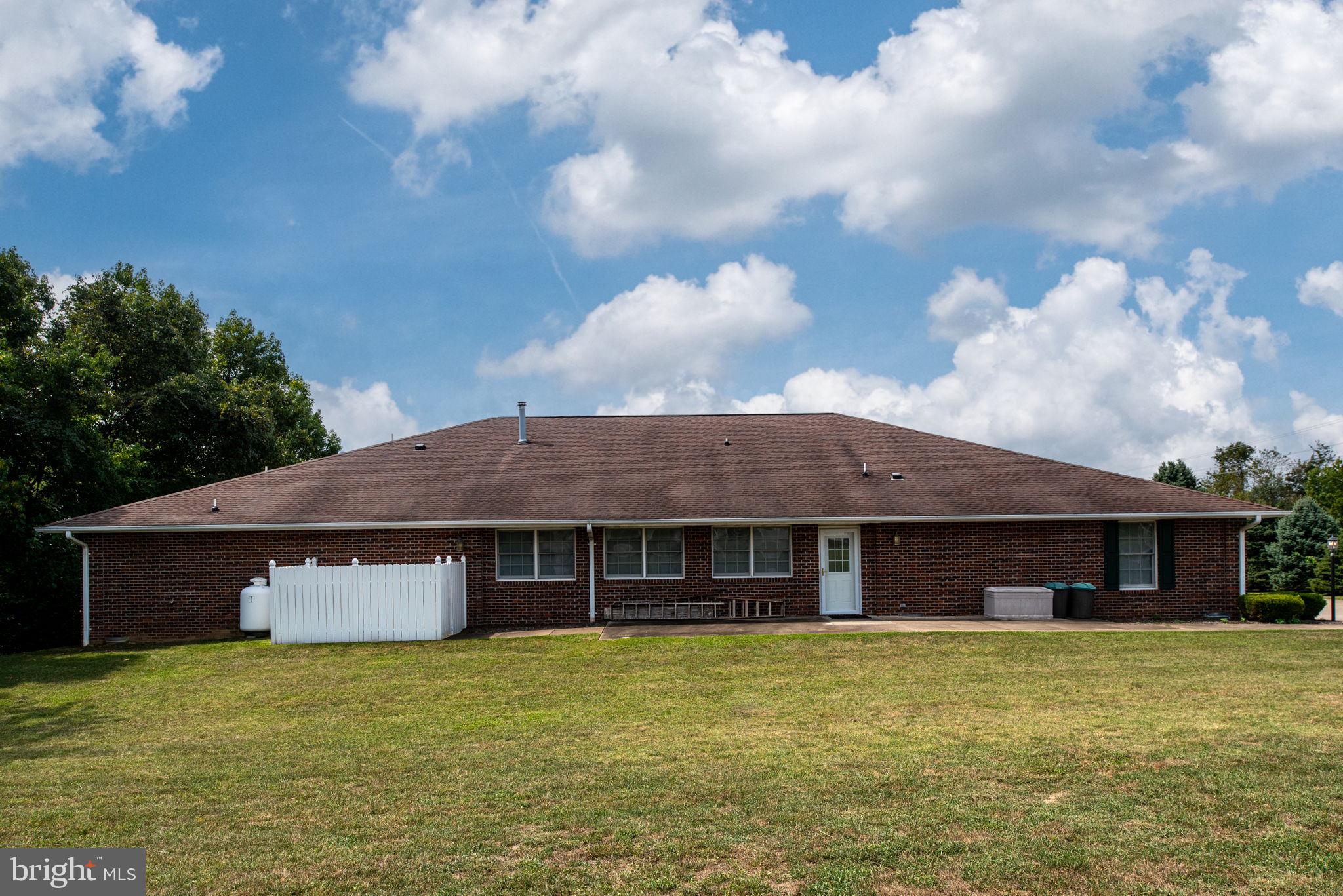 KENDALLWOOD ESTATES - Residential