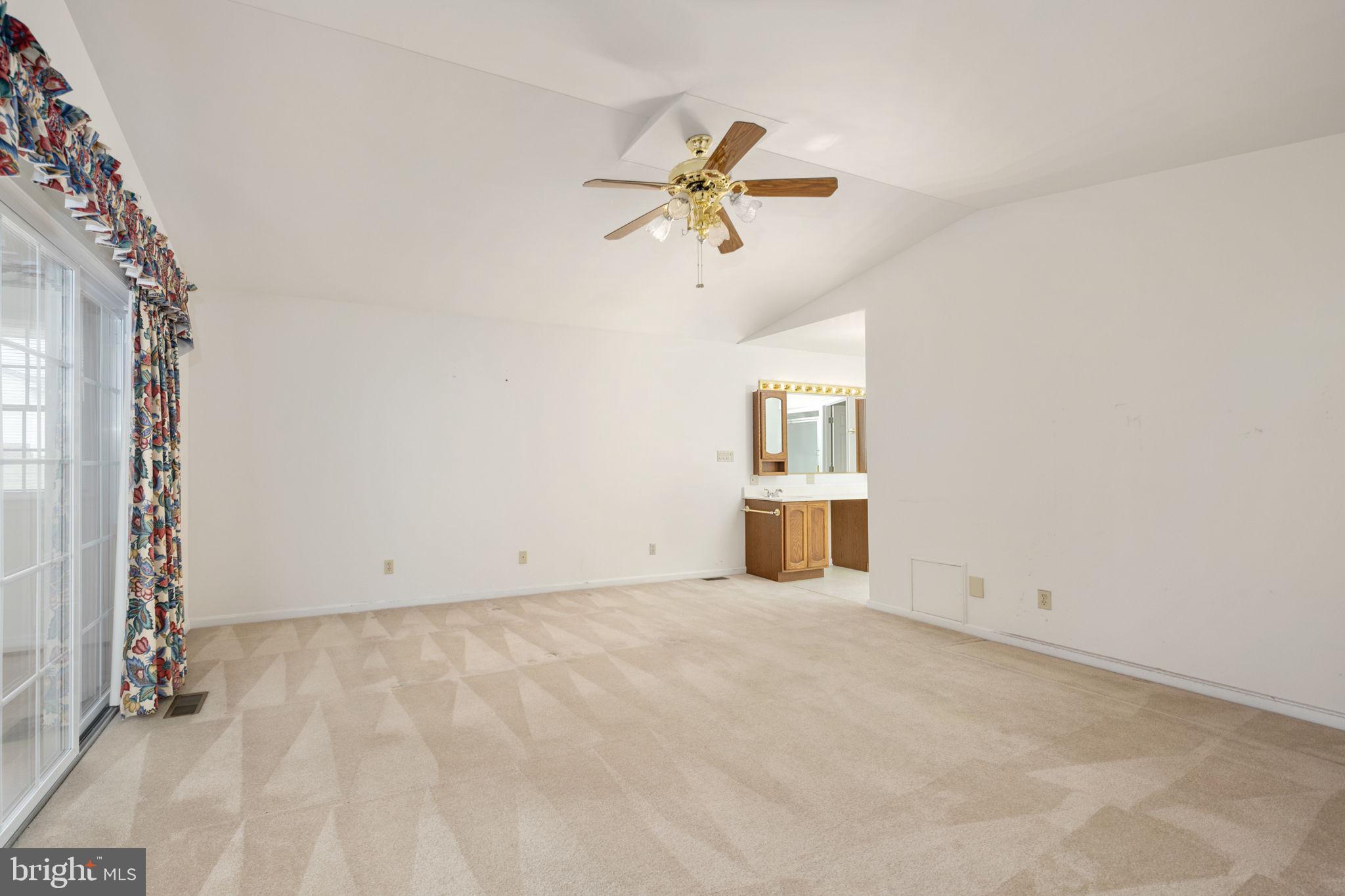 KENDALLWOOD ESTATES - Residential