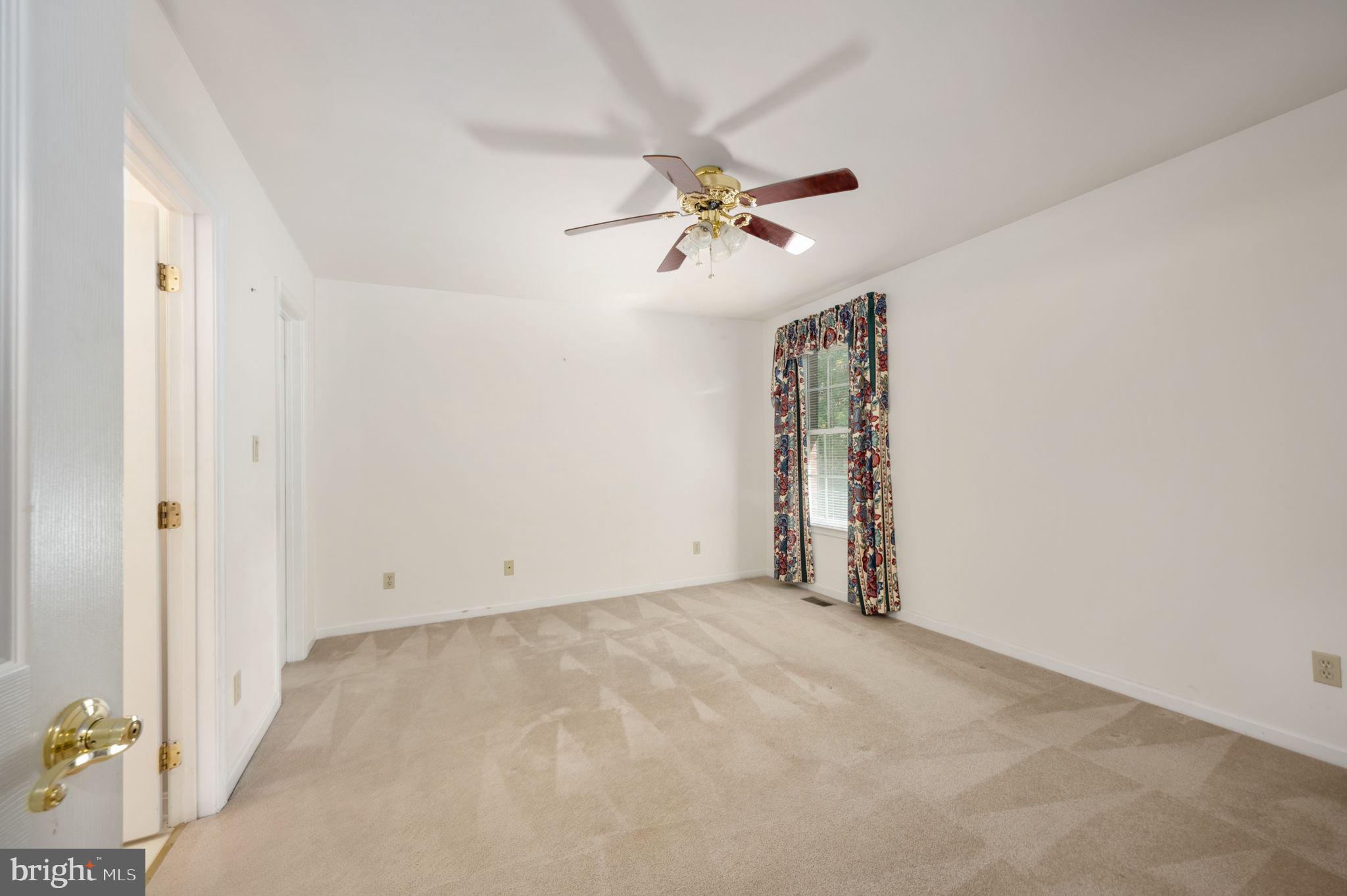 KENDALLWOOD ESTATES - Residential