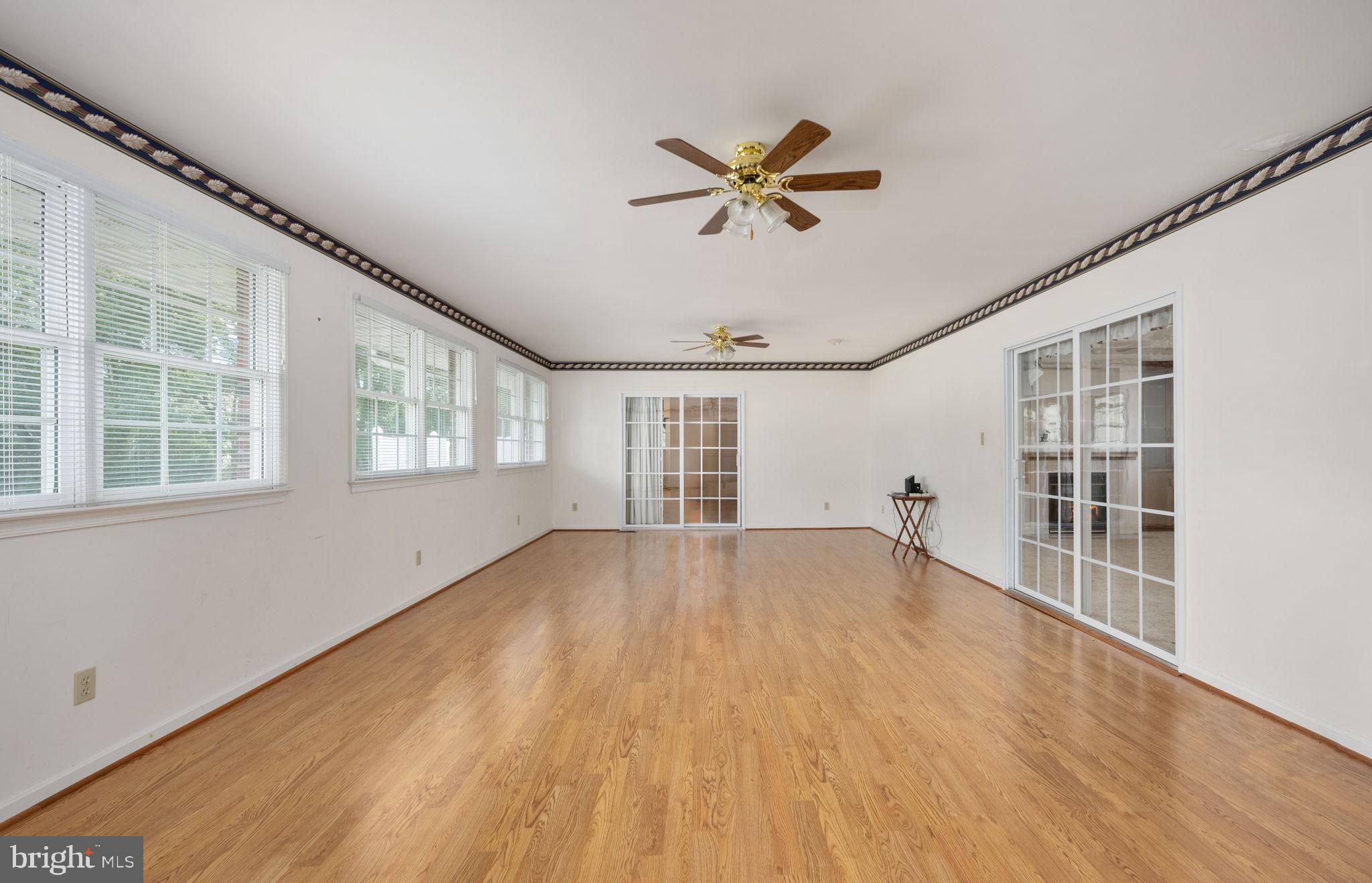 KENDALLWOOD ESTATES - Residential