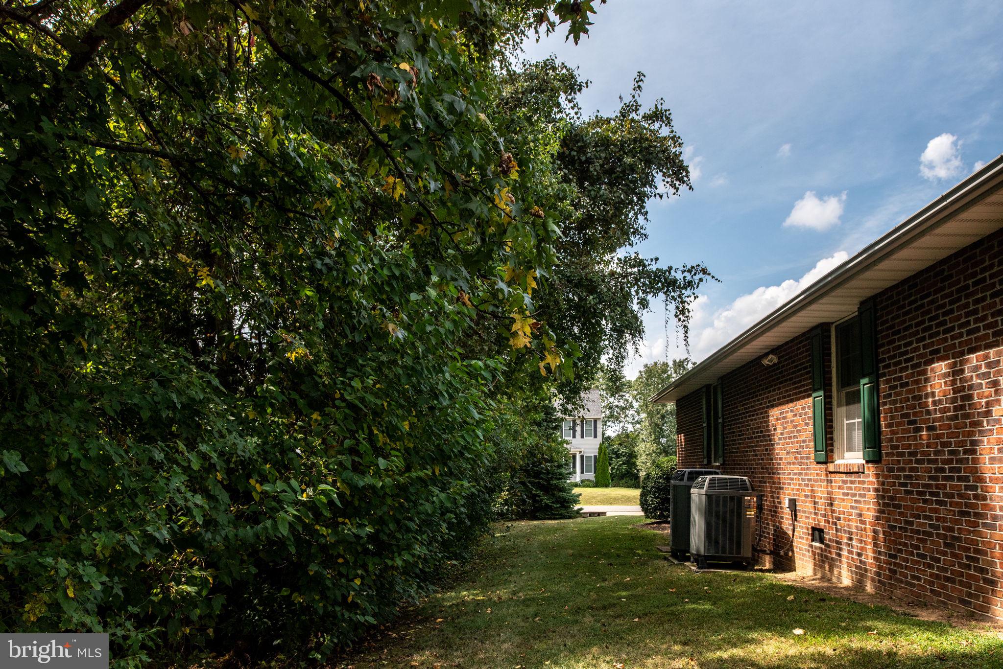 KENDALLWOOD ESTATES - Residential