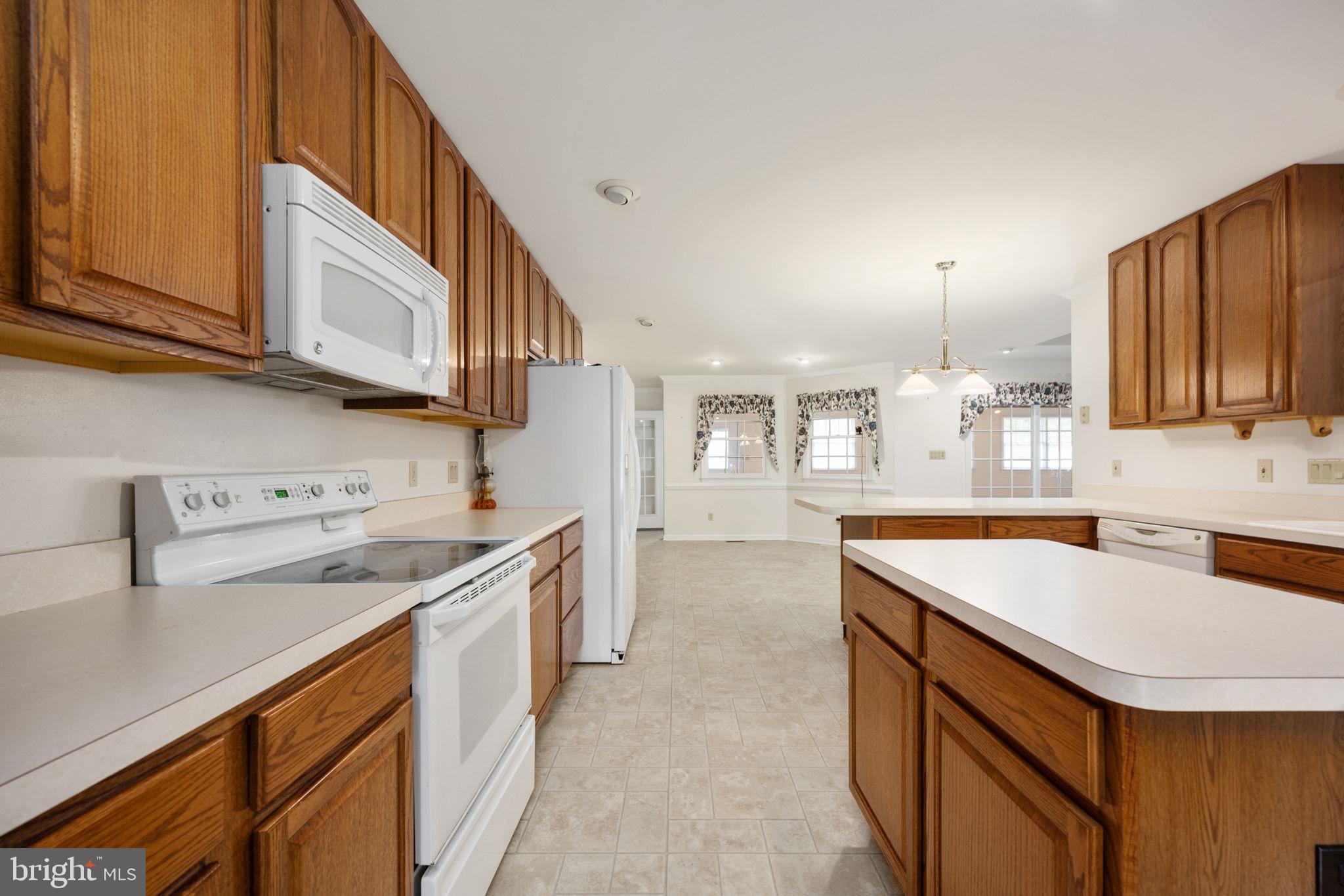 KENDALLWOOD ESTATES - Residential