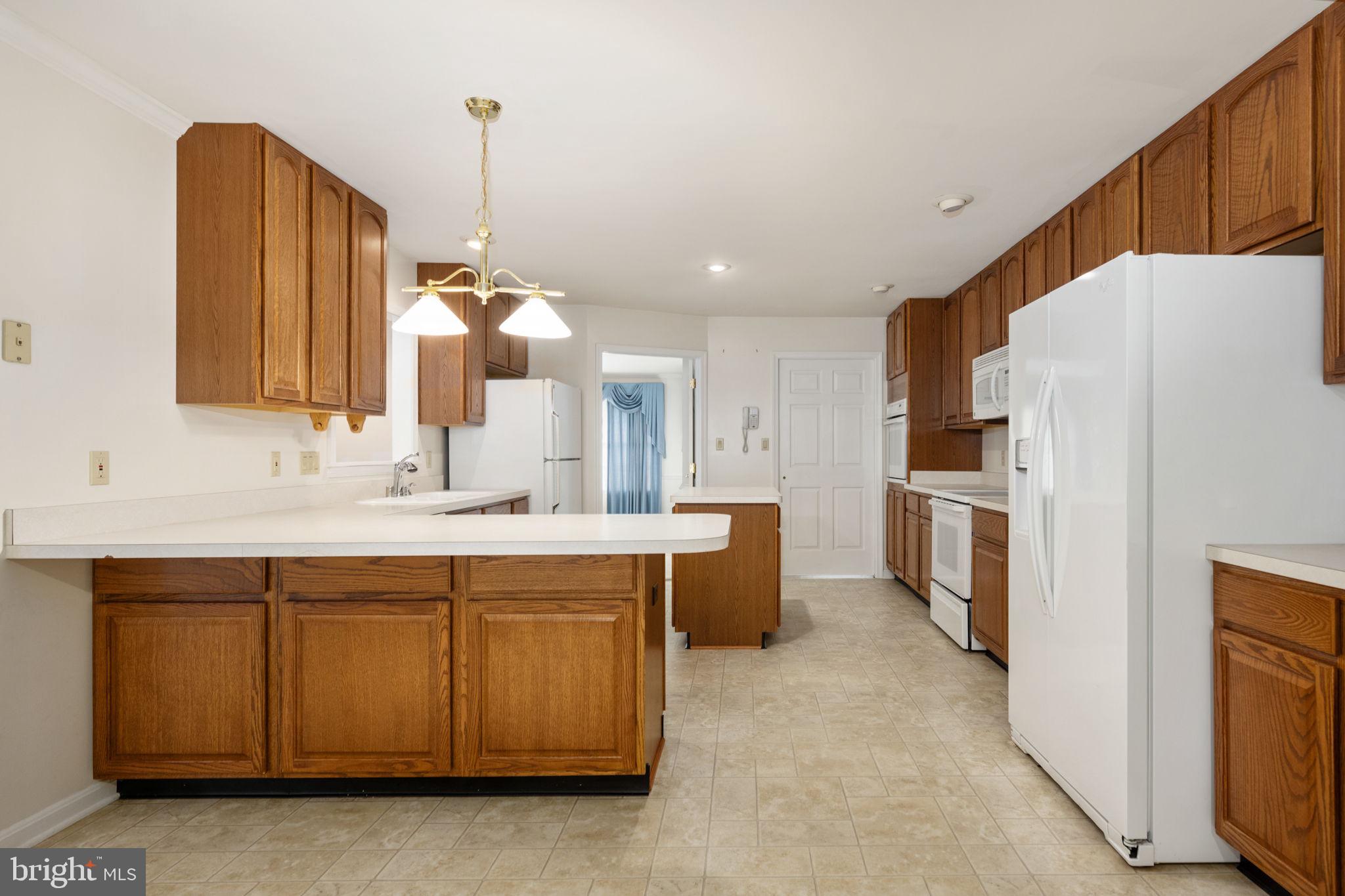 KENDALLWOOD ESTATES - Residential
