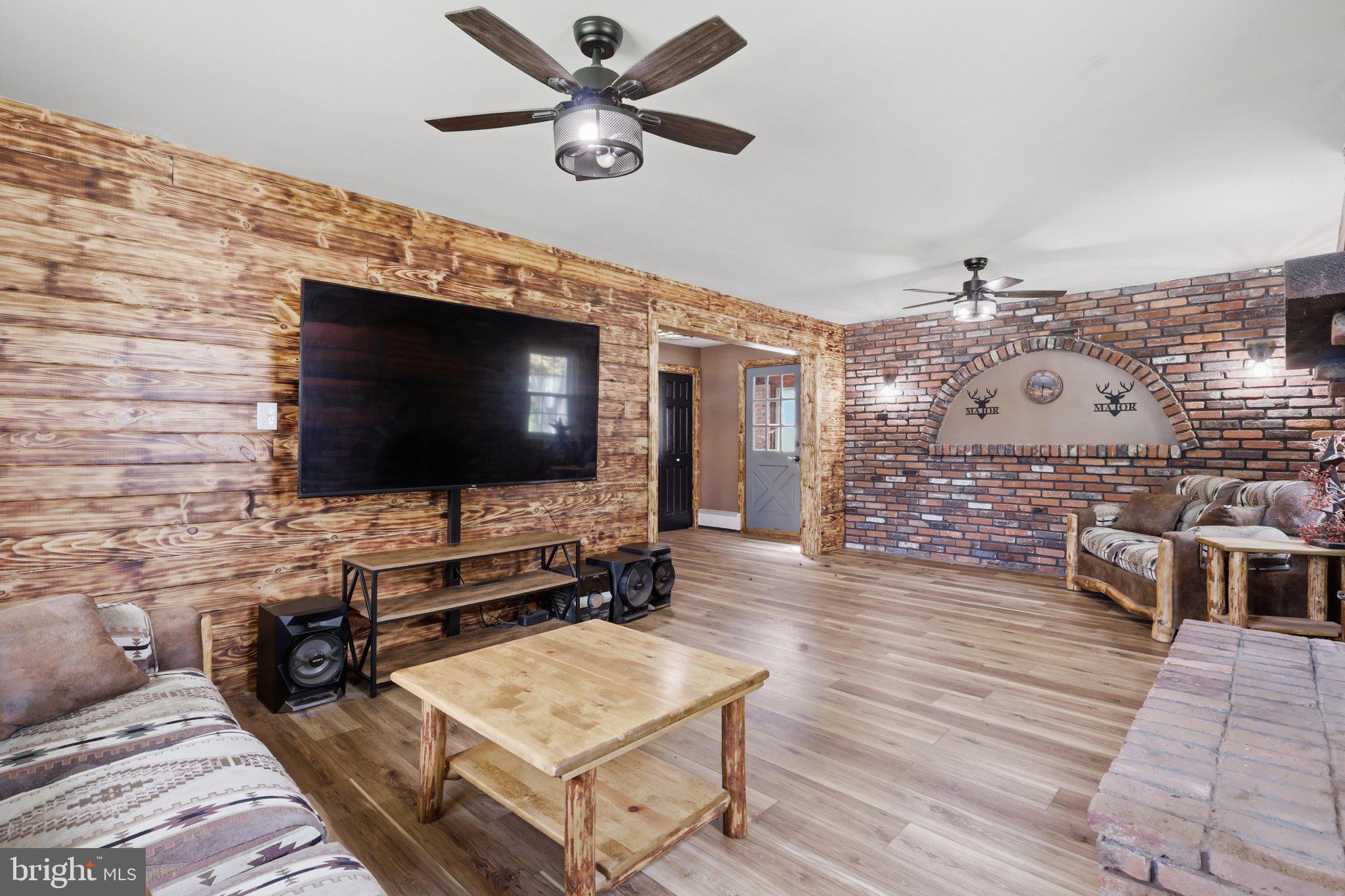 WYNNEWOOD - Residential