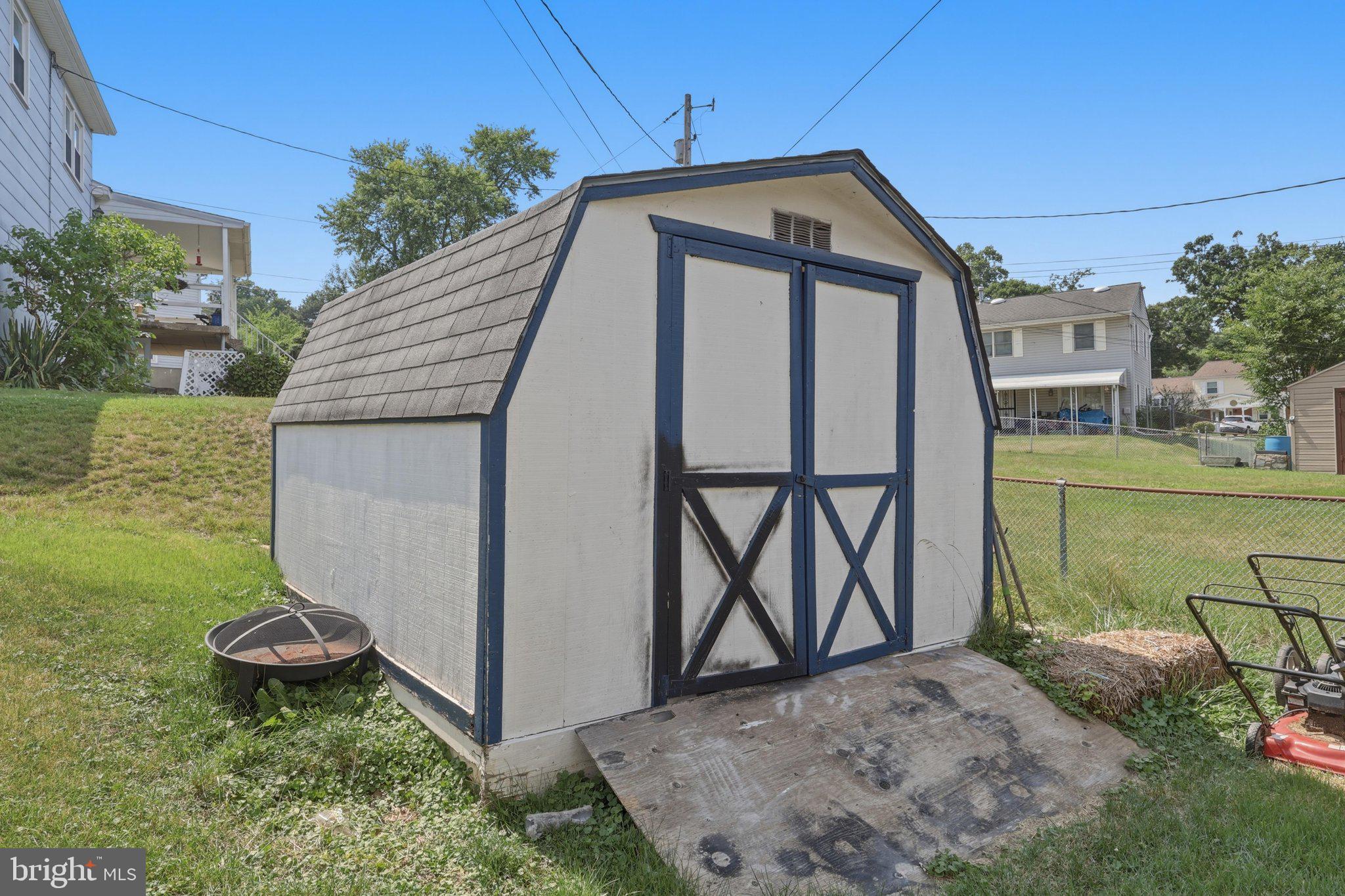 WYNNEWOOD - Residential