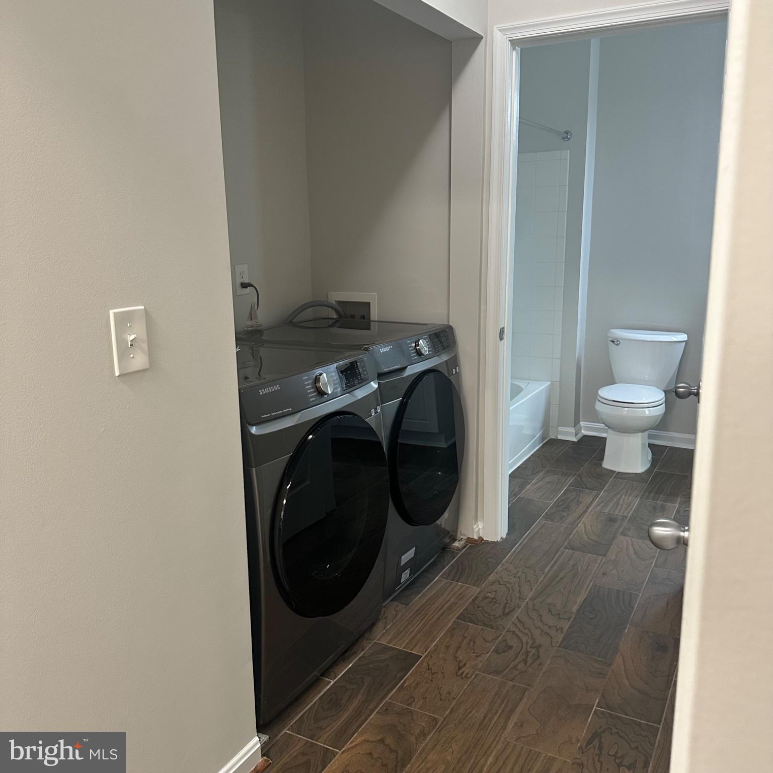 FAIRFAX RIDGE - Residential