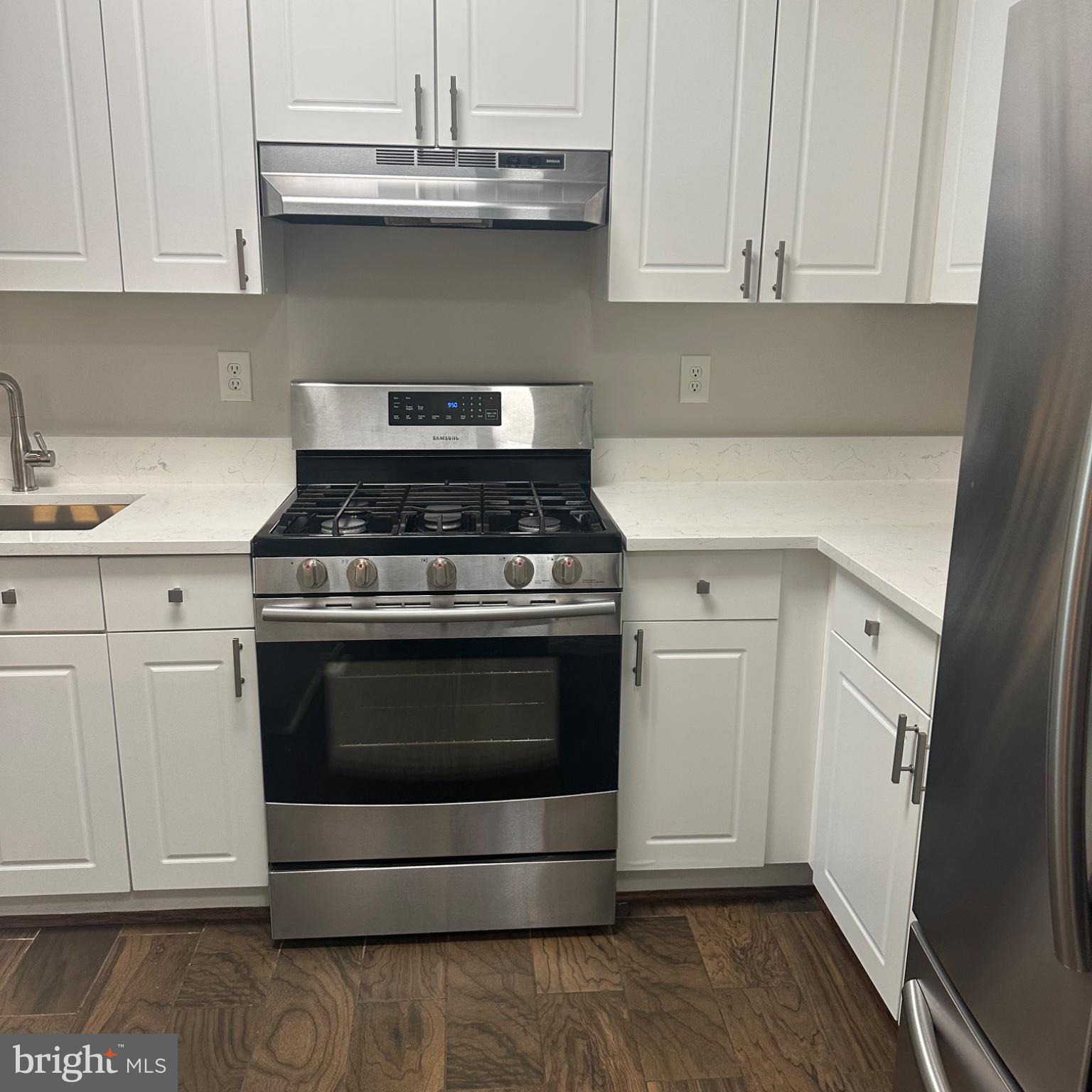 FAIRFAX RIDGE - Residential