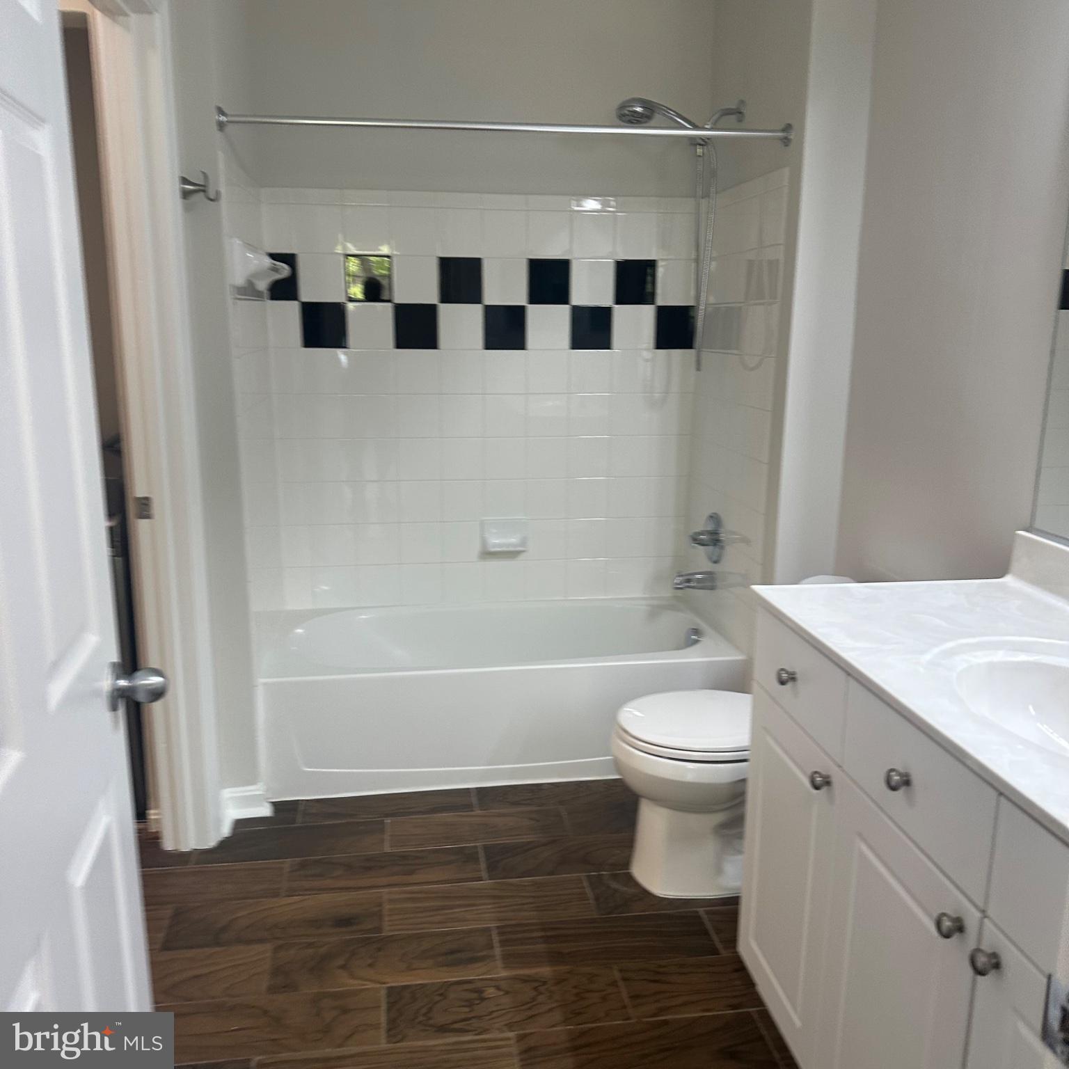 FAIRFAX RIDGE - Residential