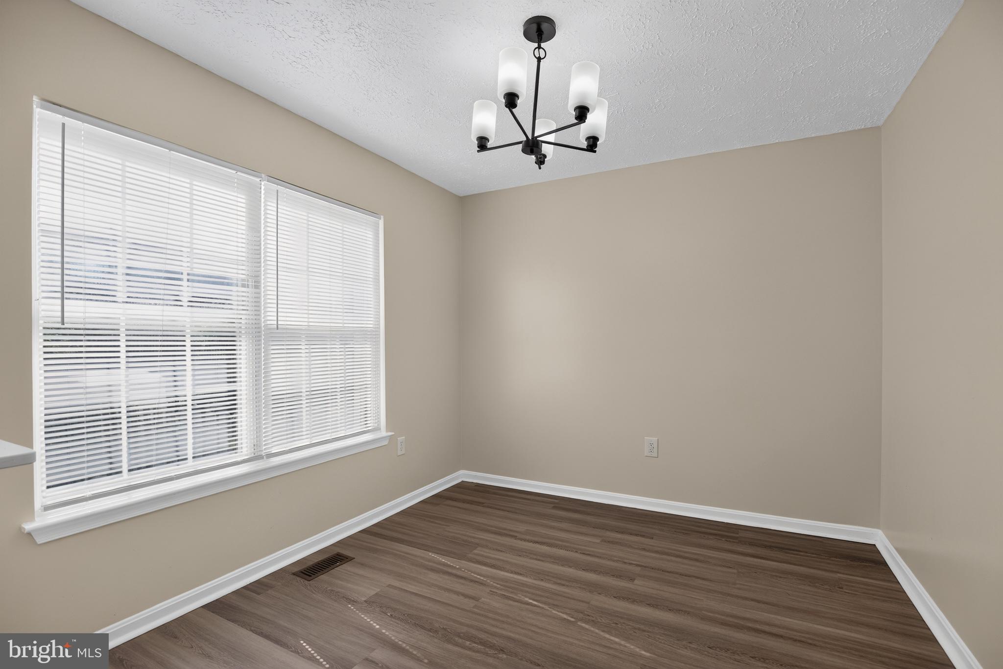 QUAILS RUN - Residential