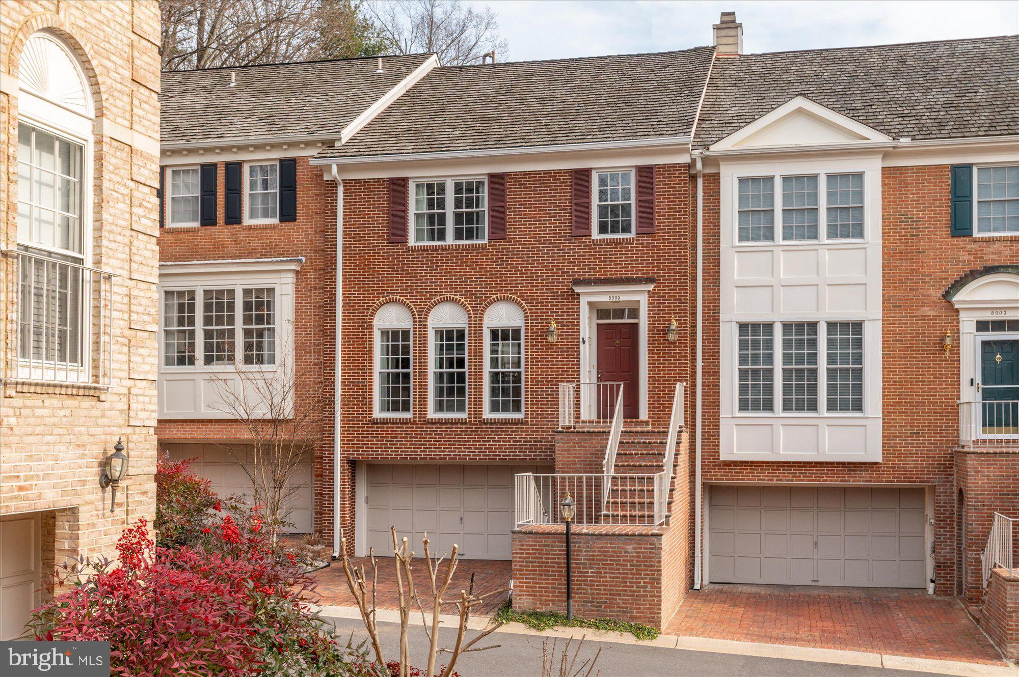 RIVER HILL - Residential