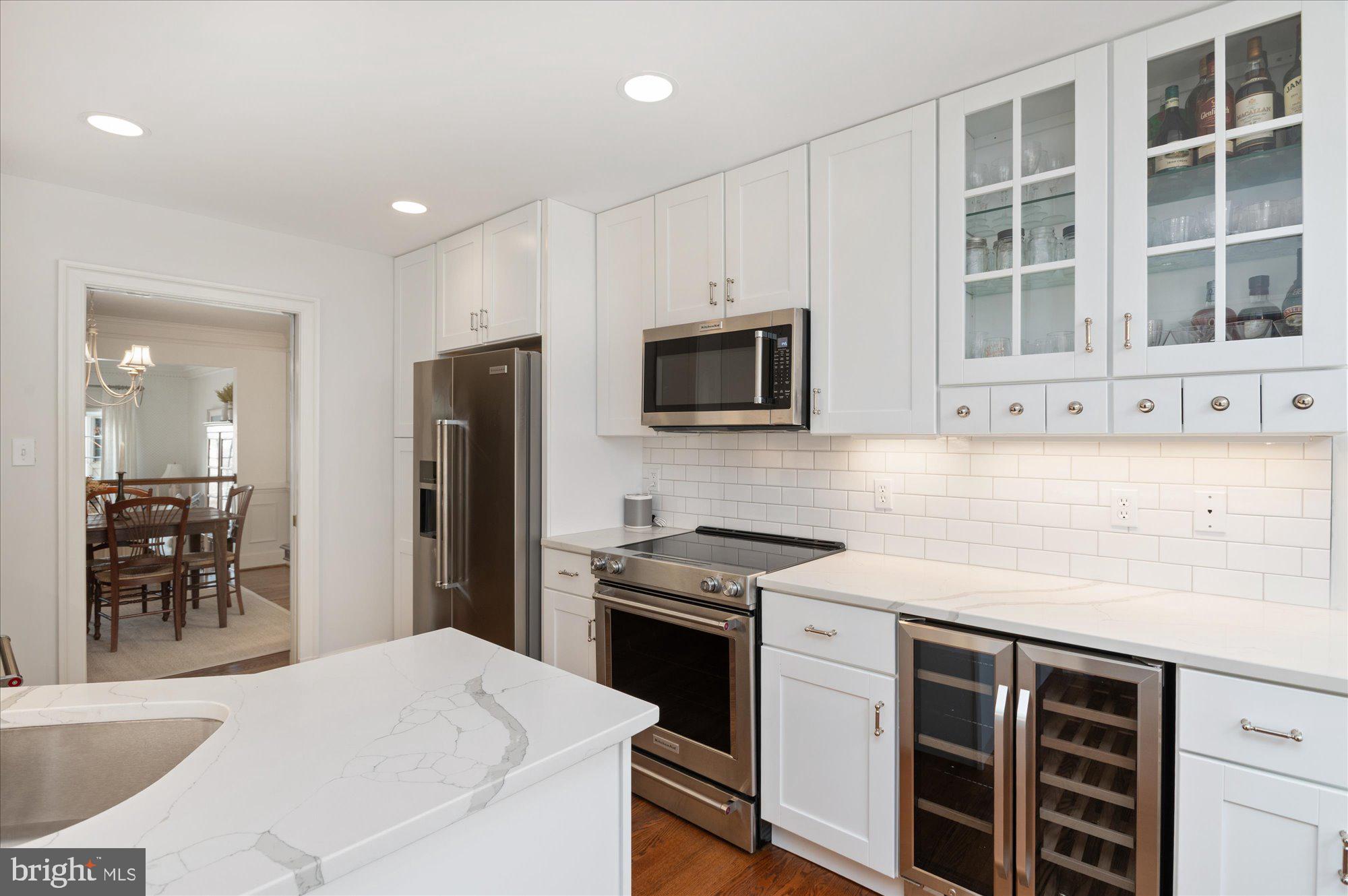 RIVER HILL - Residential