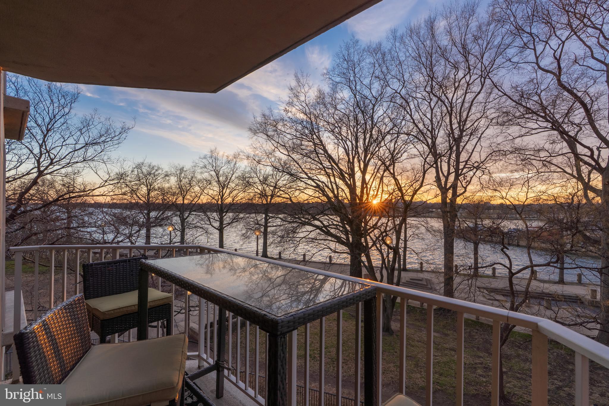 SW WATERFRONT - Residential