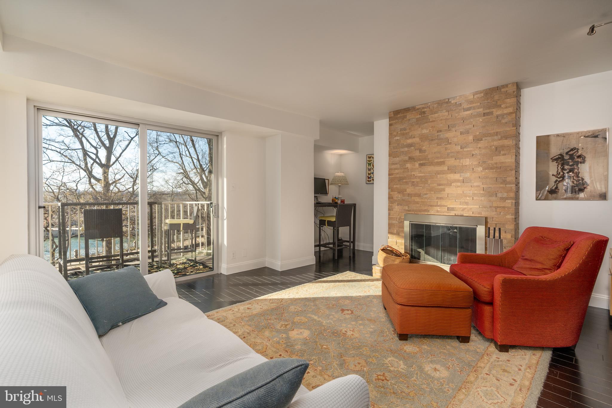 SW WATERFRONT - Residential