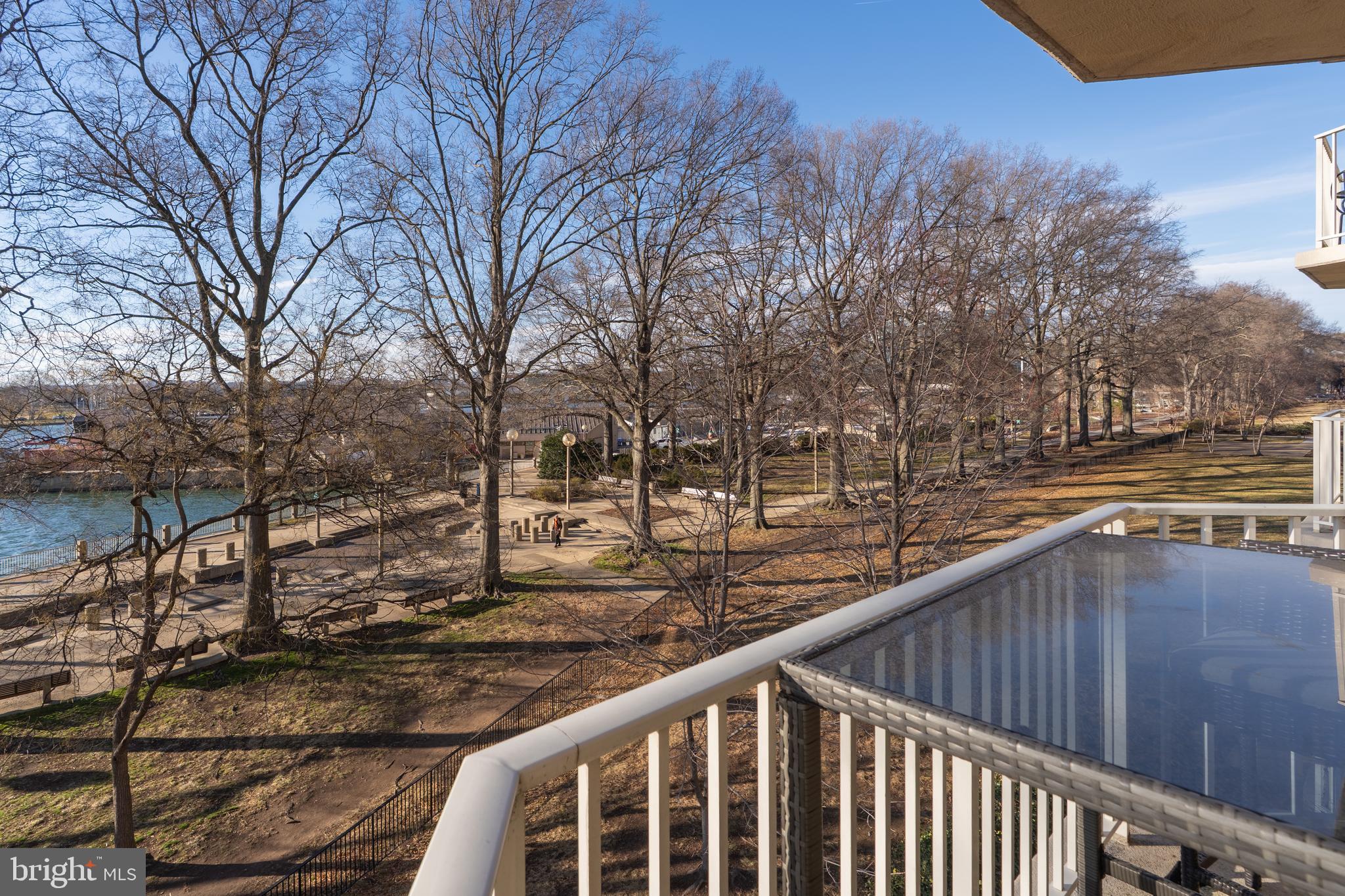 SW WATERFRONT - Residential