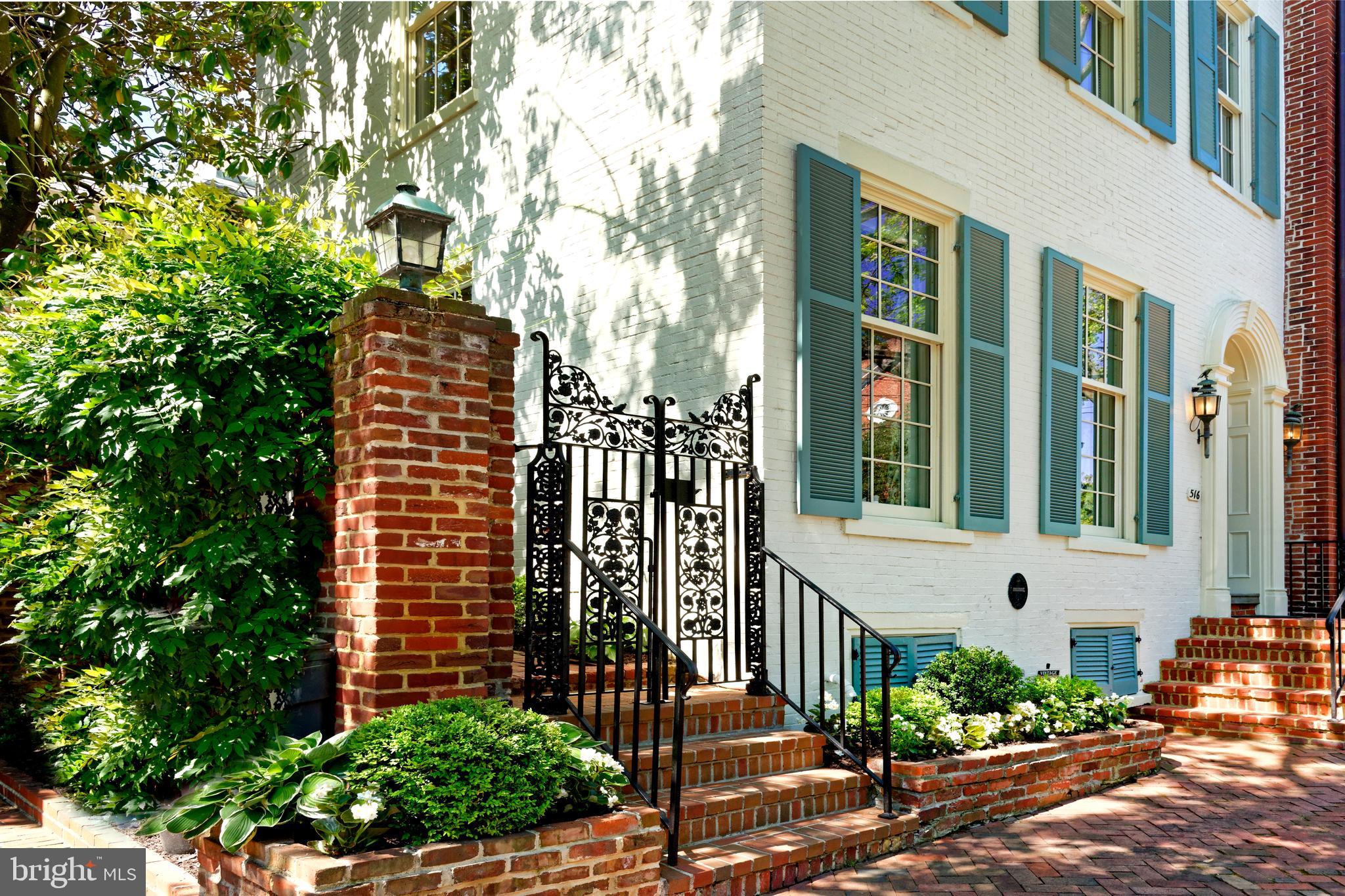 OLD TOWN ALEXANDRIA - Residential
