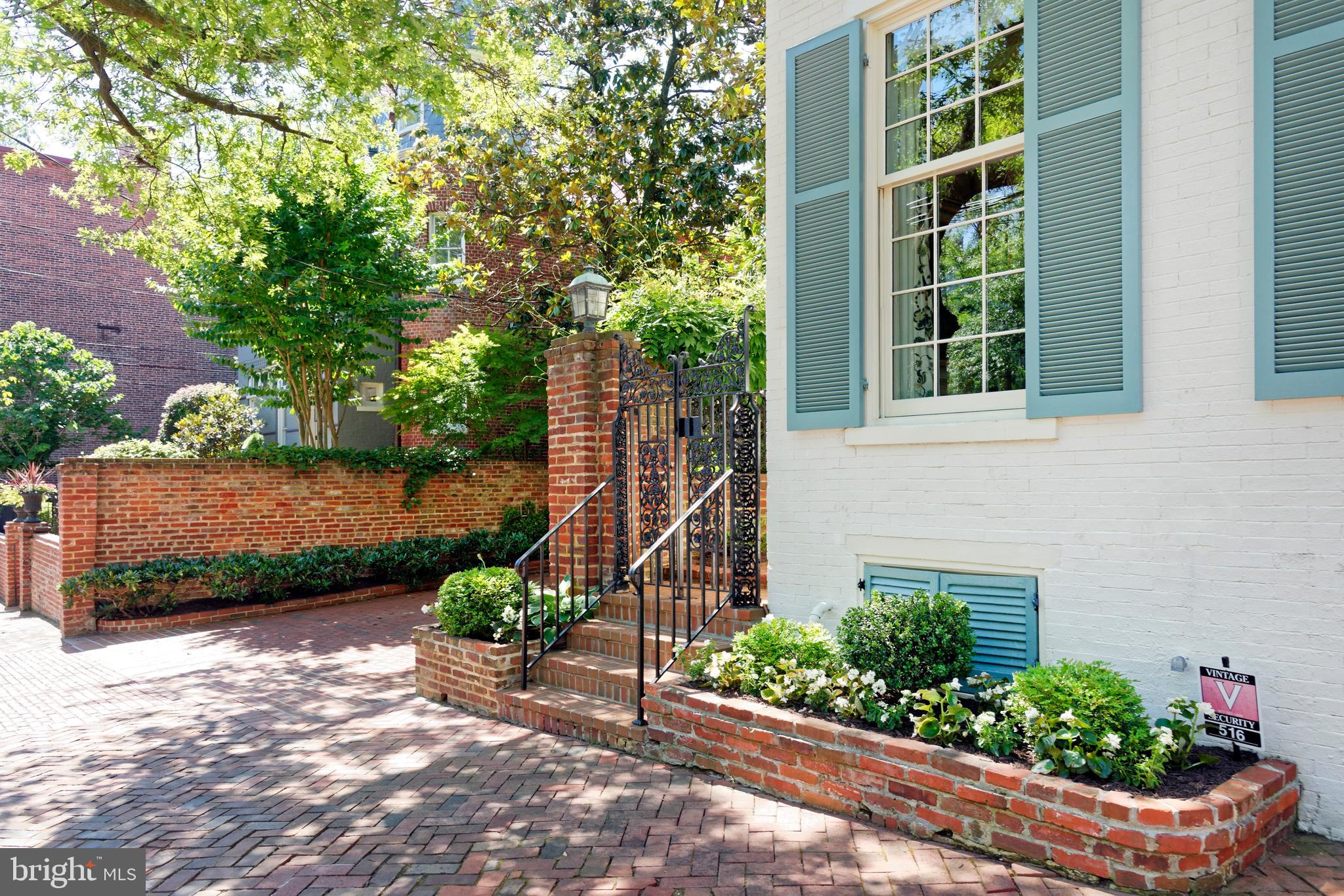 OLD TOWN ALEXANDRIA - Residential