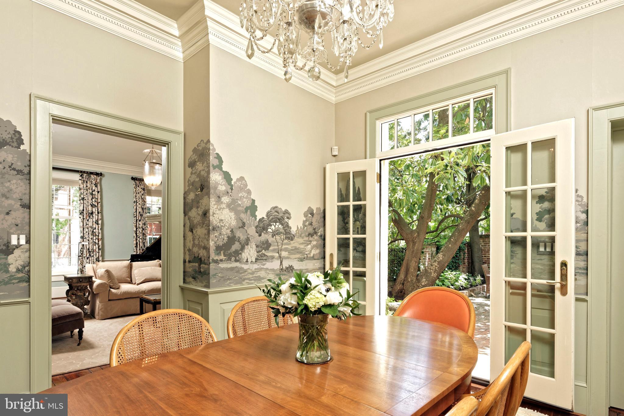 OLD TOWN ALEXANDRIA - Residential