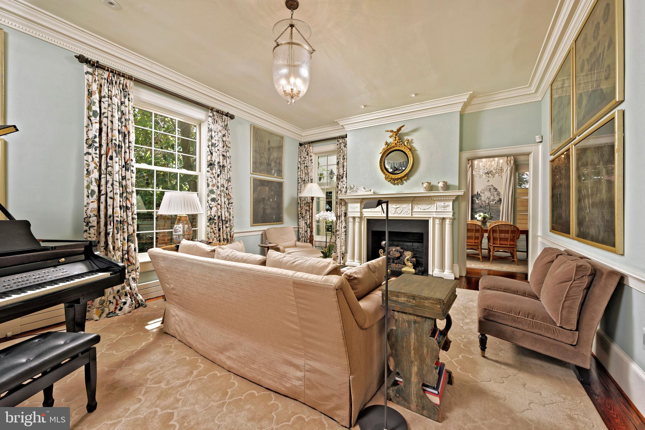 OLD TOWN ALEXANDRIA - Residential