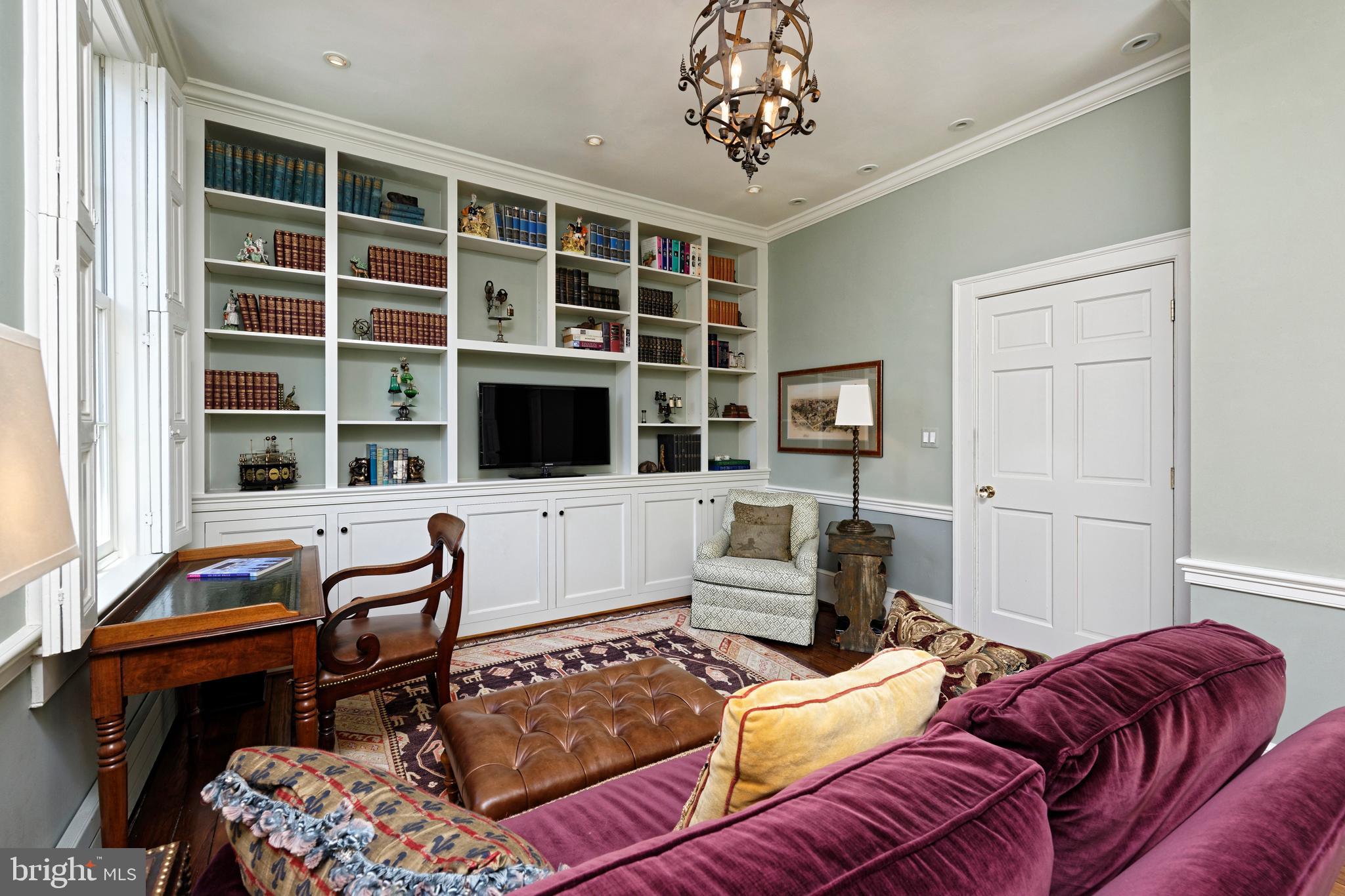 OLD TOWN ALEXANDRIA - Residential