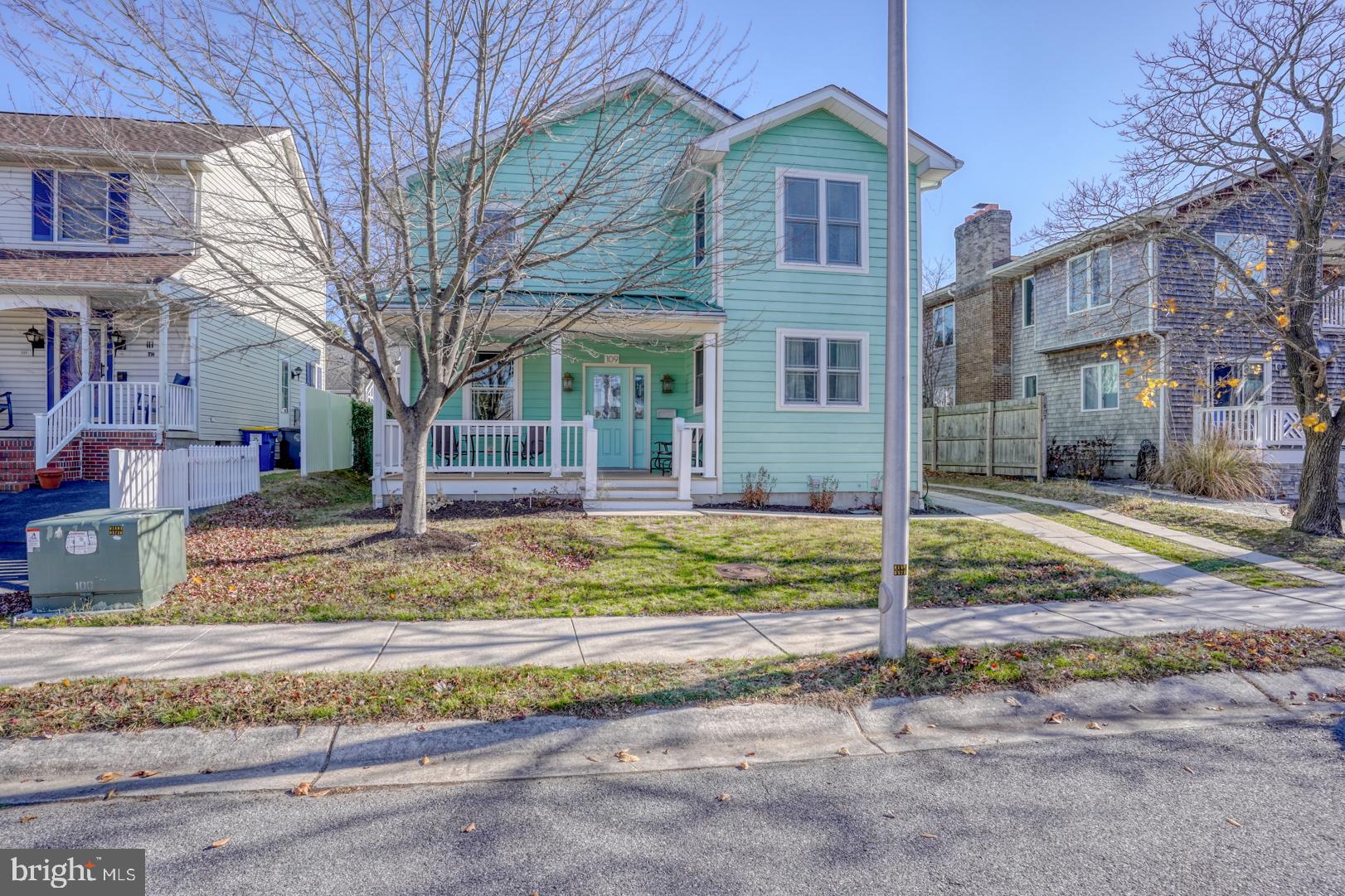 COUNTRY CLUB ESTATES - Residential