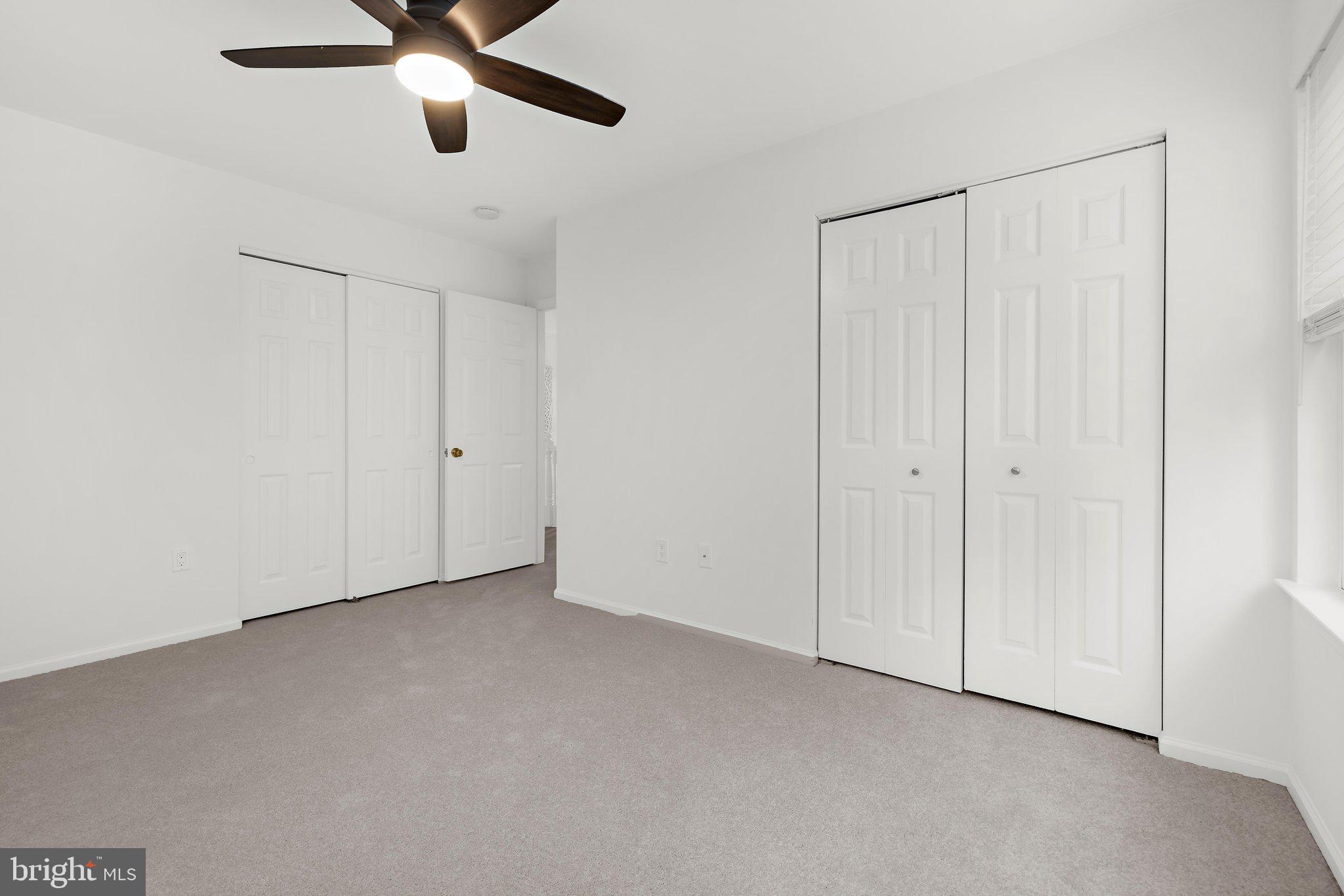 COLLEGE MANOR - Residential
