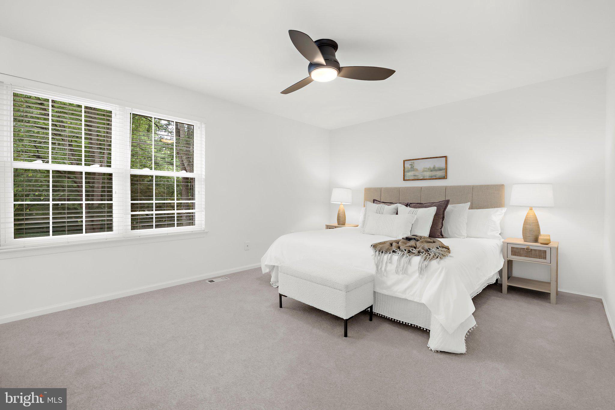 COLLEGE MANOR - Residential