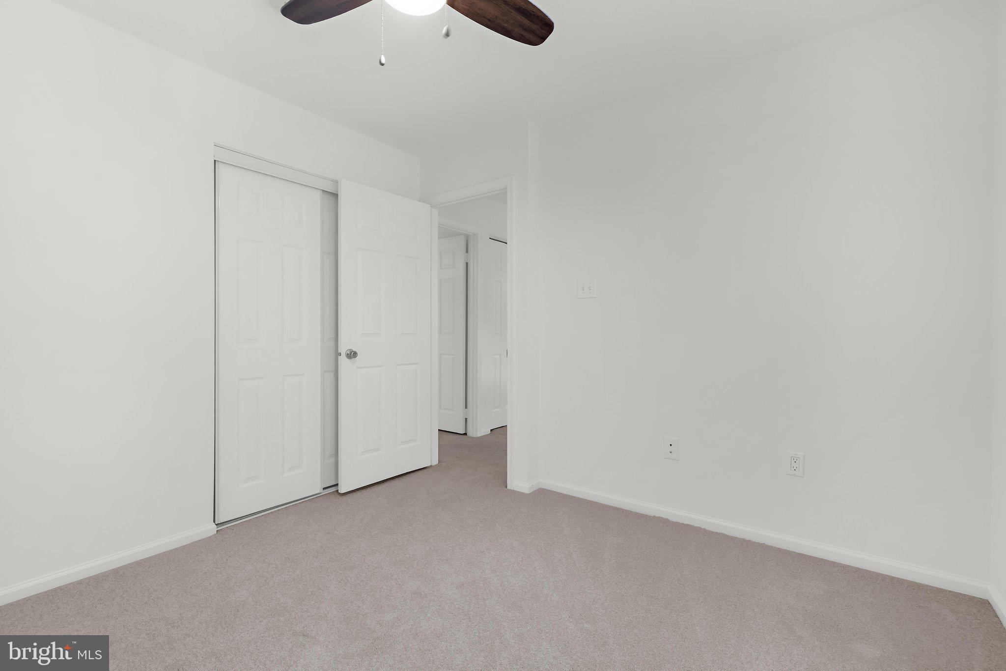 COLLEGE MANOR - Residential