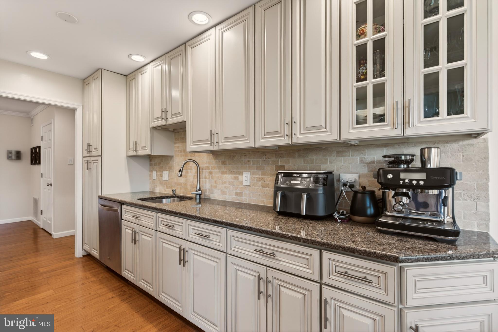 TREEBROOKE CONDOMINIUM - Residential