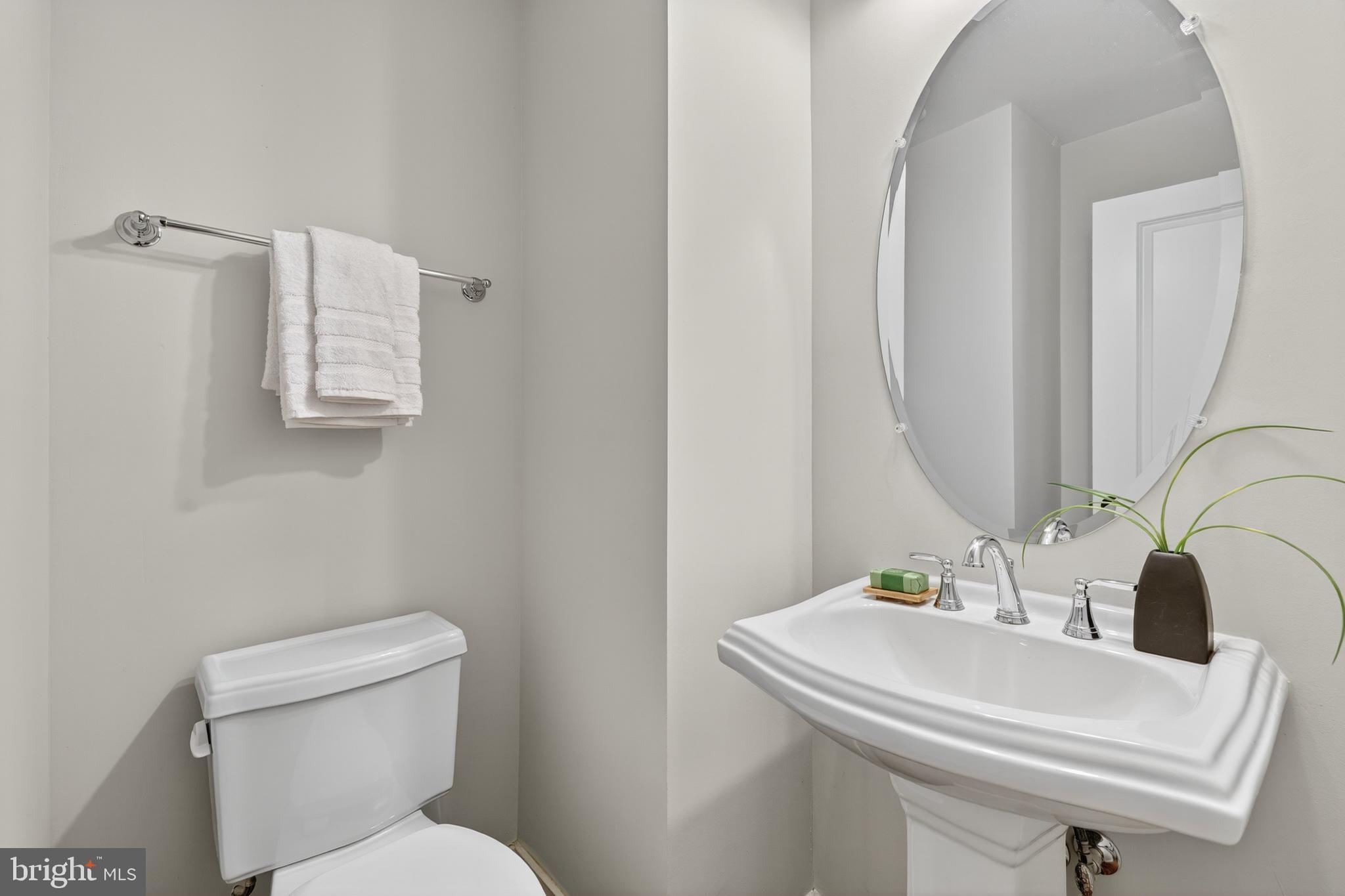 CHAPMAN ROW AT TWINBROOK METRO - Residential