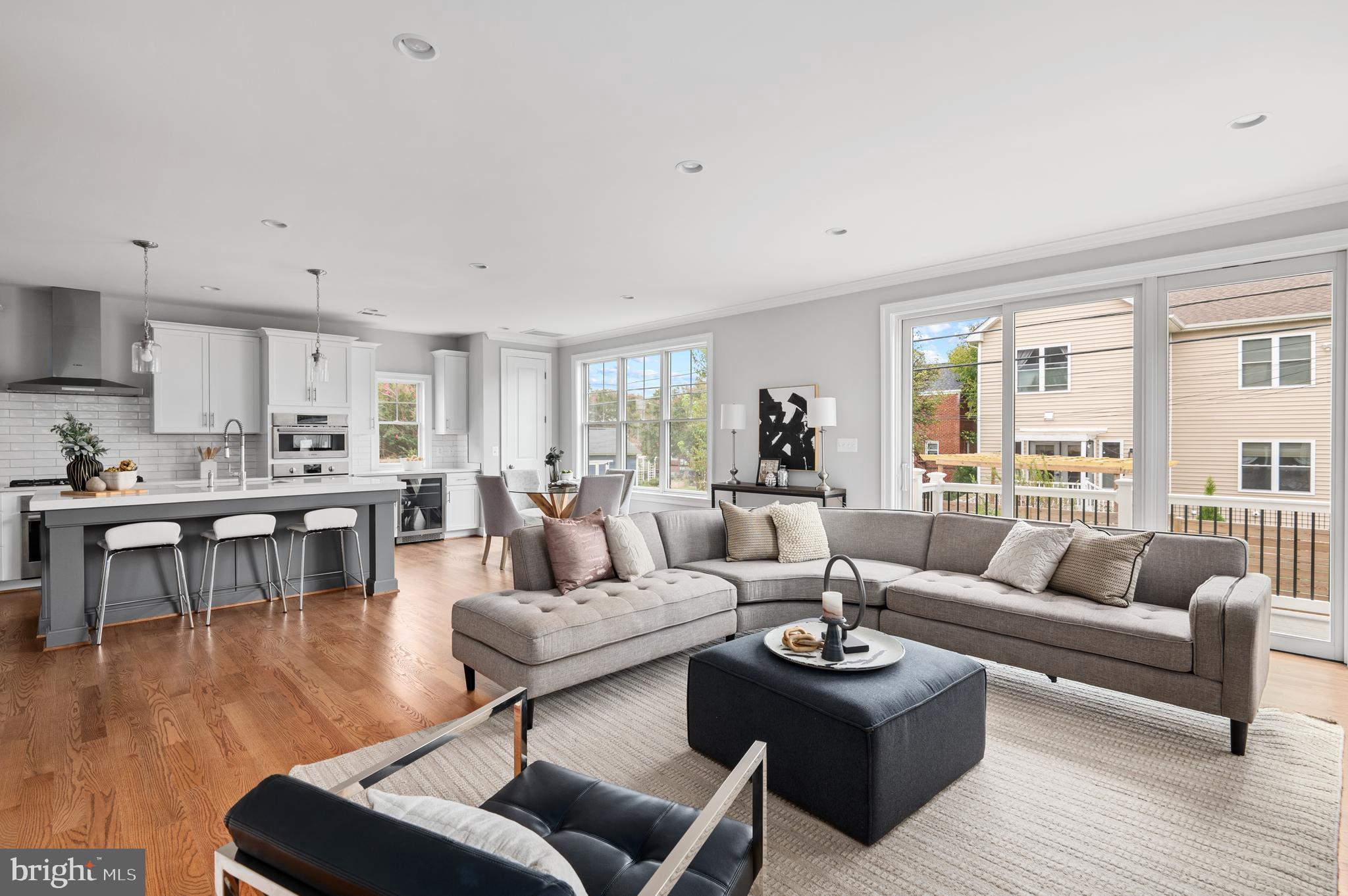 OVER LEE KNOLLS - Residential