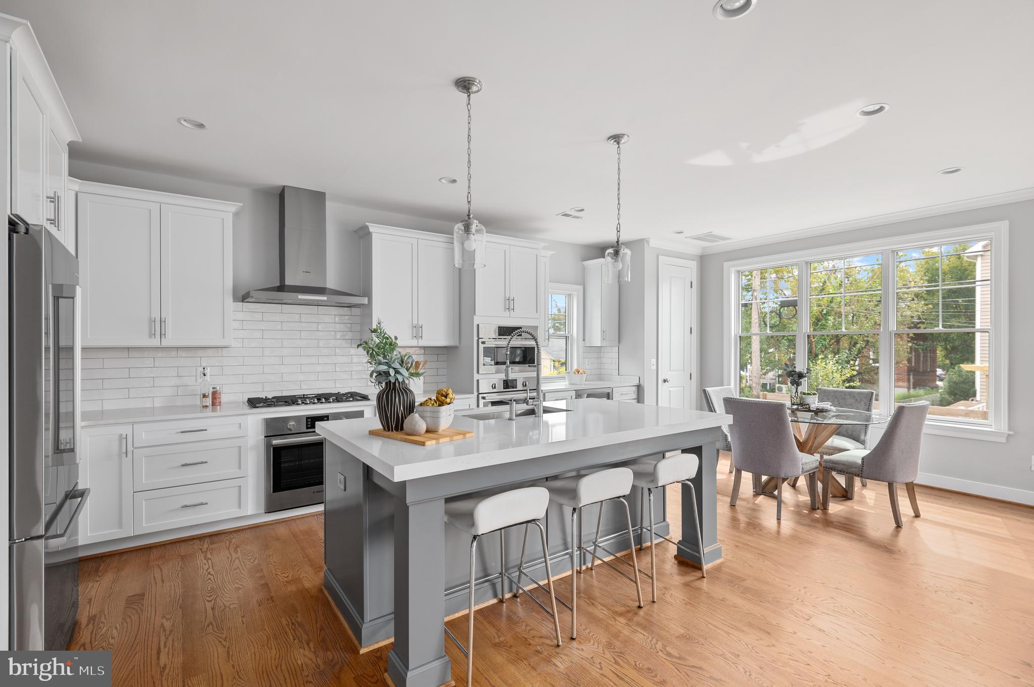 OVER LEE KNOLLS - Residential