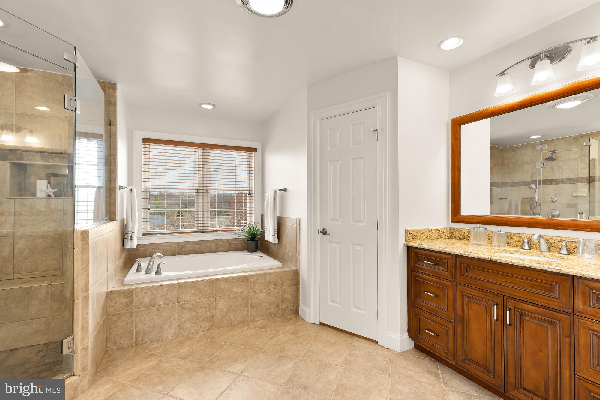 HICKORY CREEK ESTATES - Residential