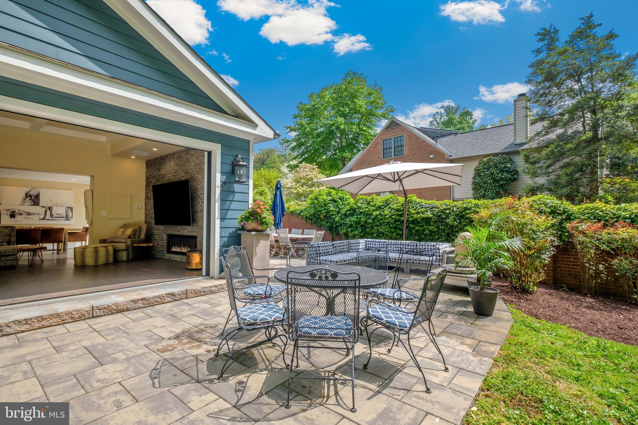 SPRING VALLEY - Residential