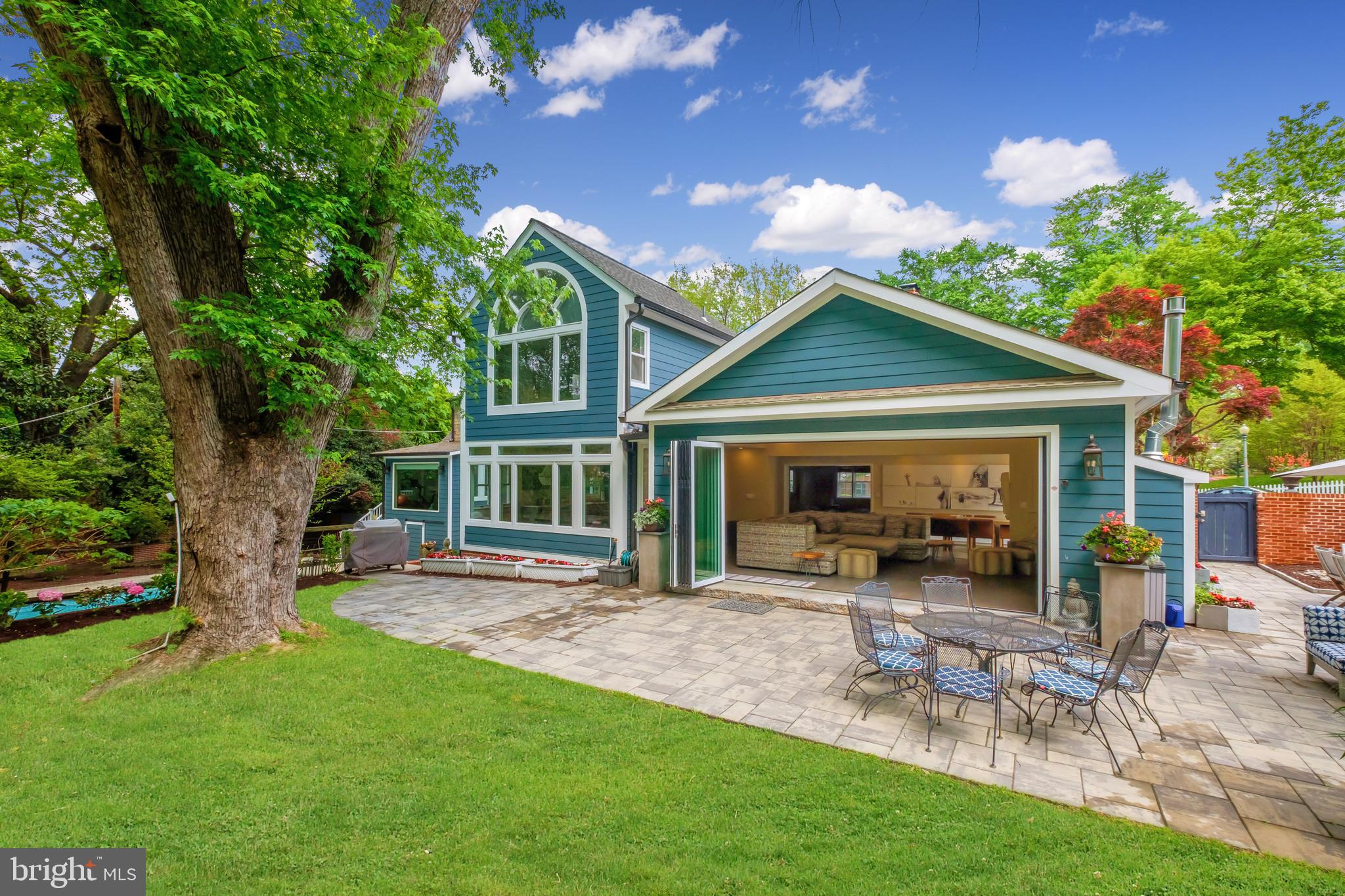 SPRING VALLEY - Residential