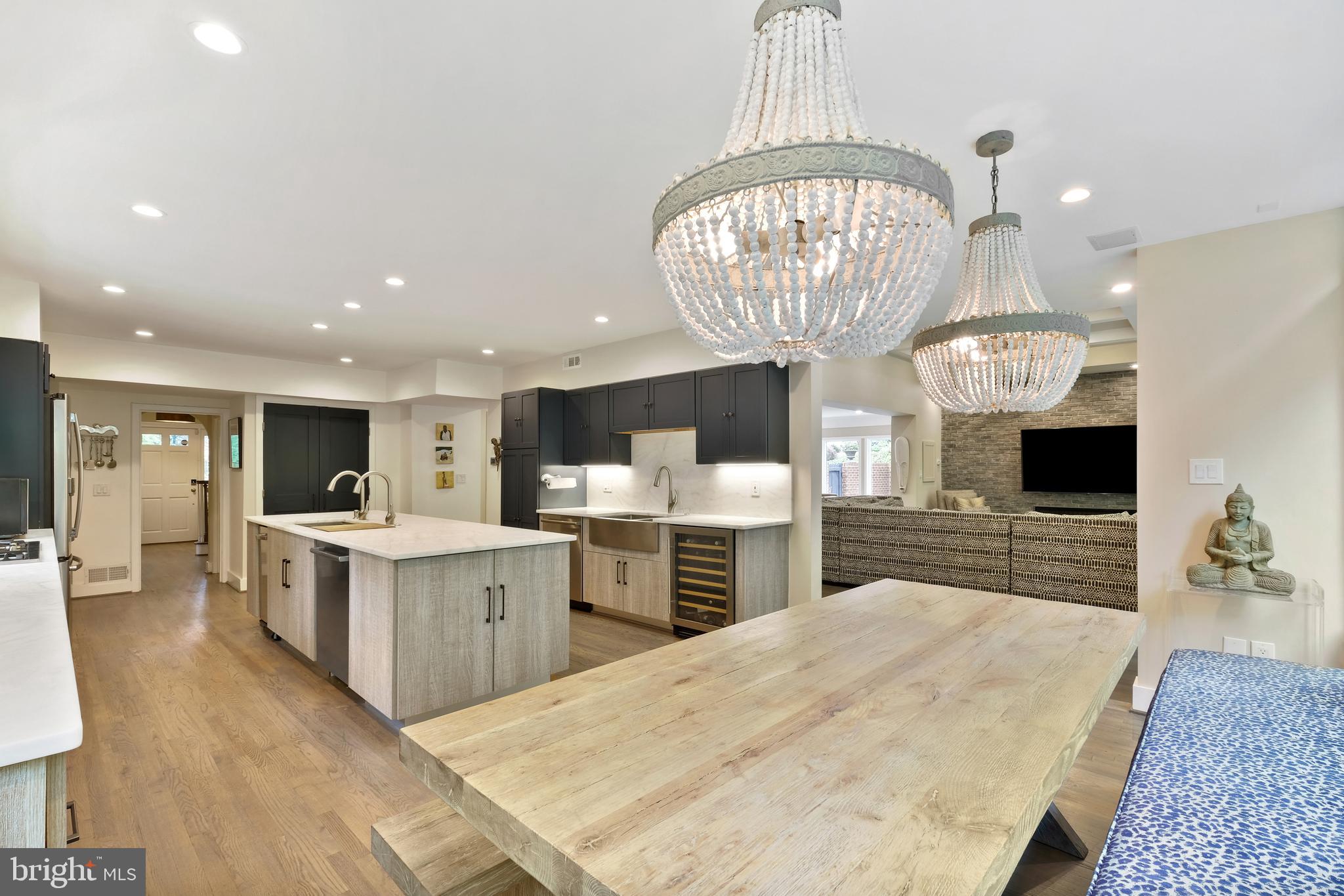 SPRING VALLEY - Residential