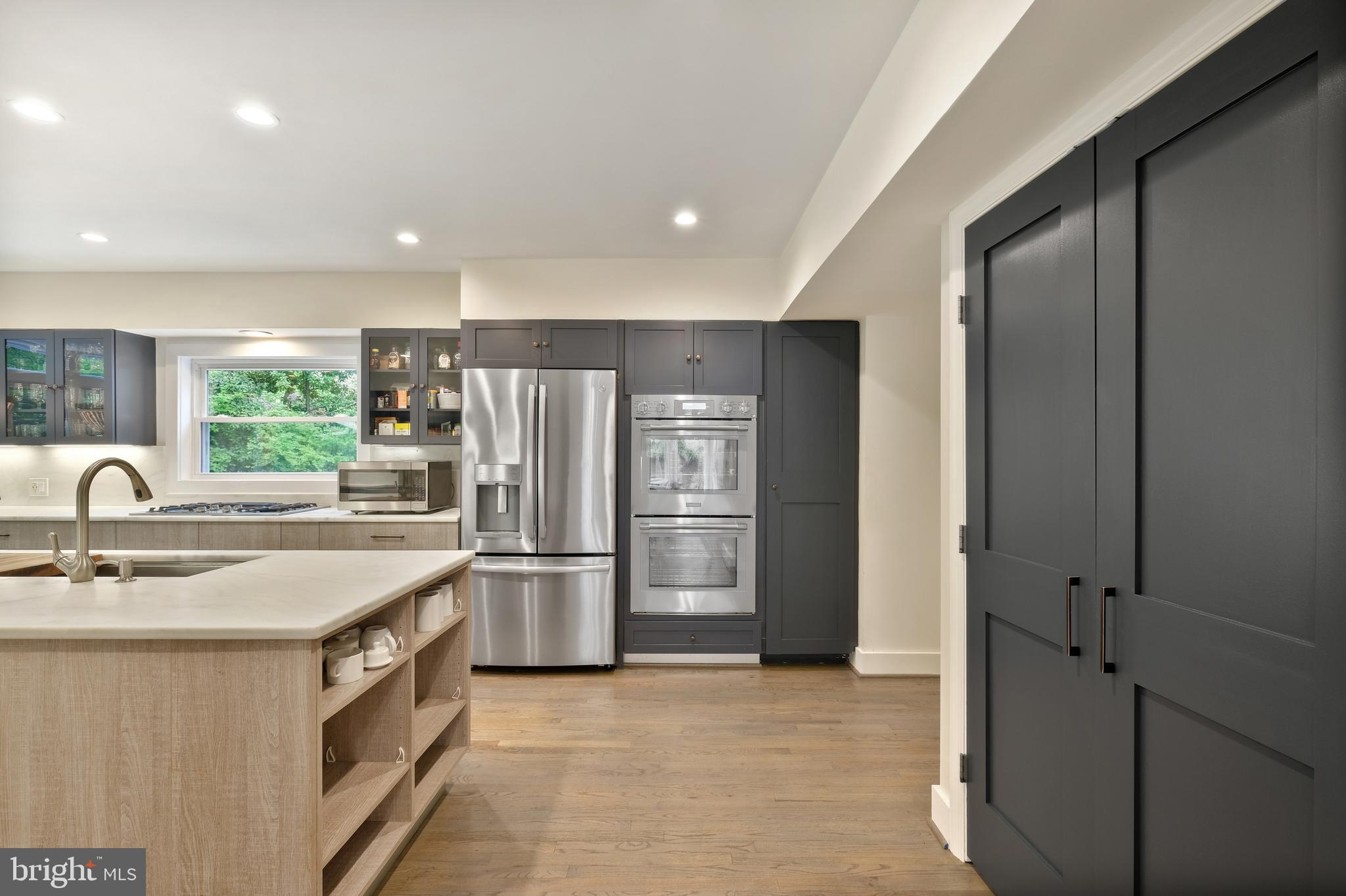 SPRING VALLEY - Residential