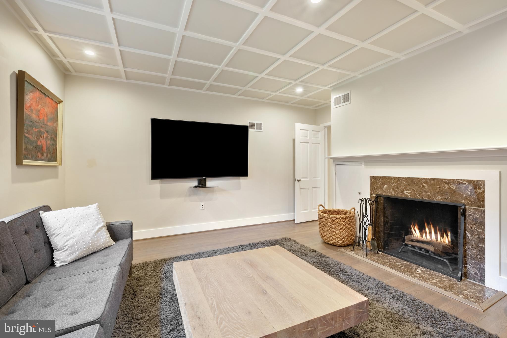 SPRING VALLEY - Residential