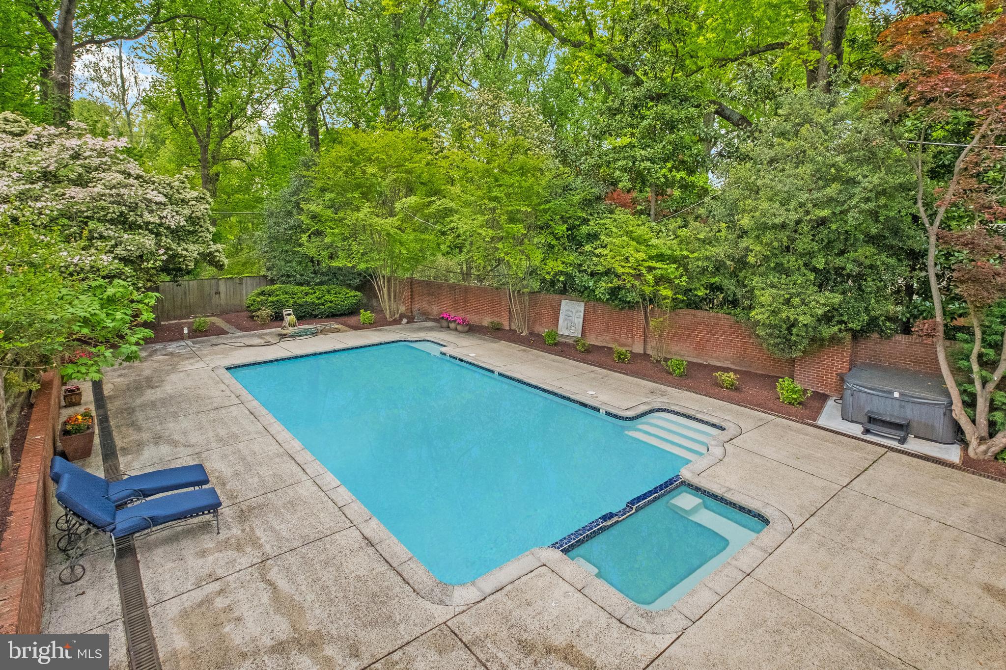SPRING VALLEY - Residential