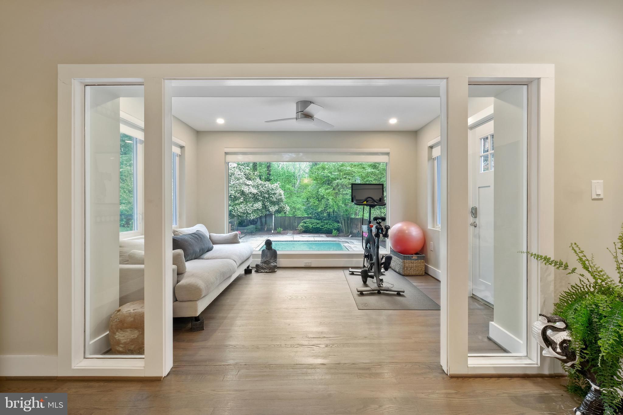 SPRING VALLEY - Residential