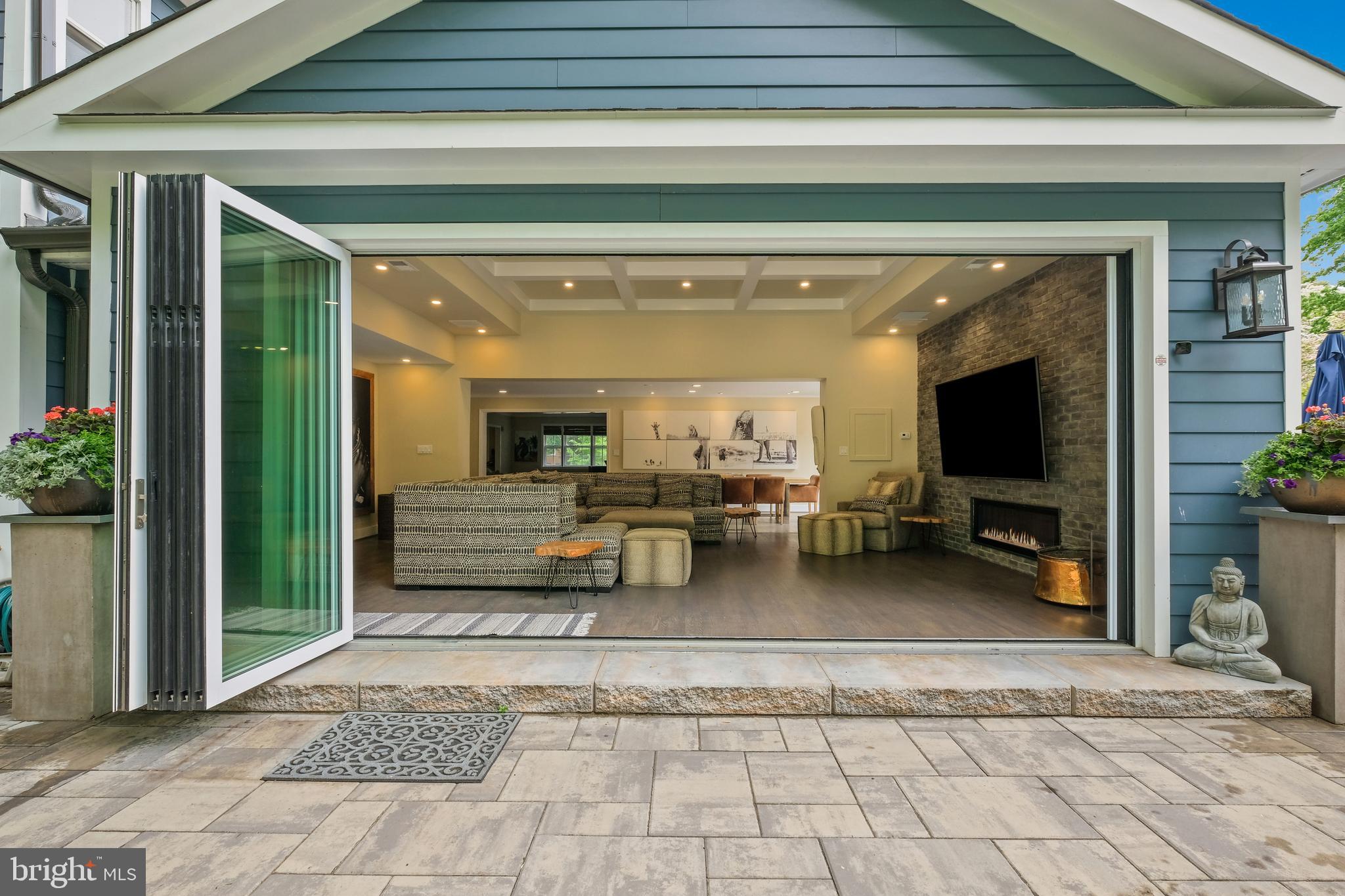 SPRING VALLEY - Residential