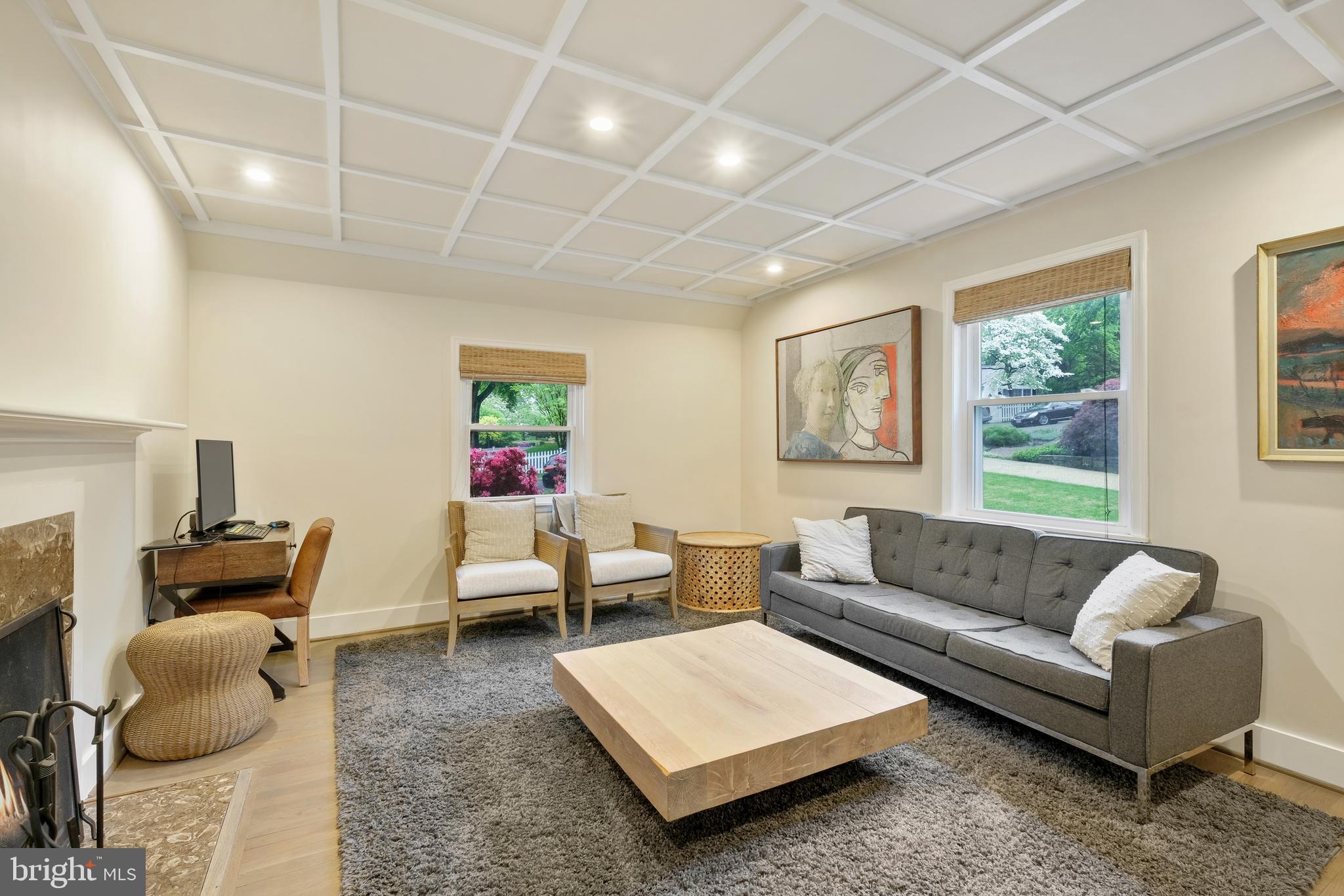 SPRING VALLEY - Residential